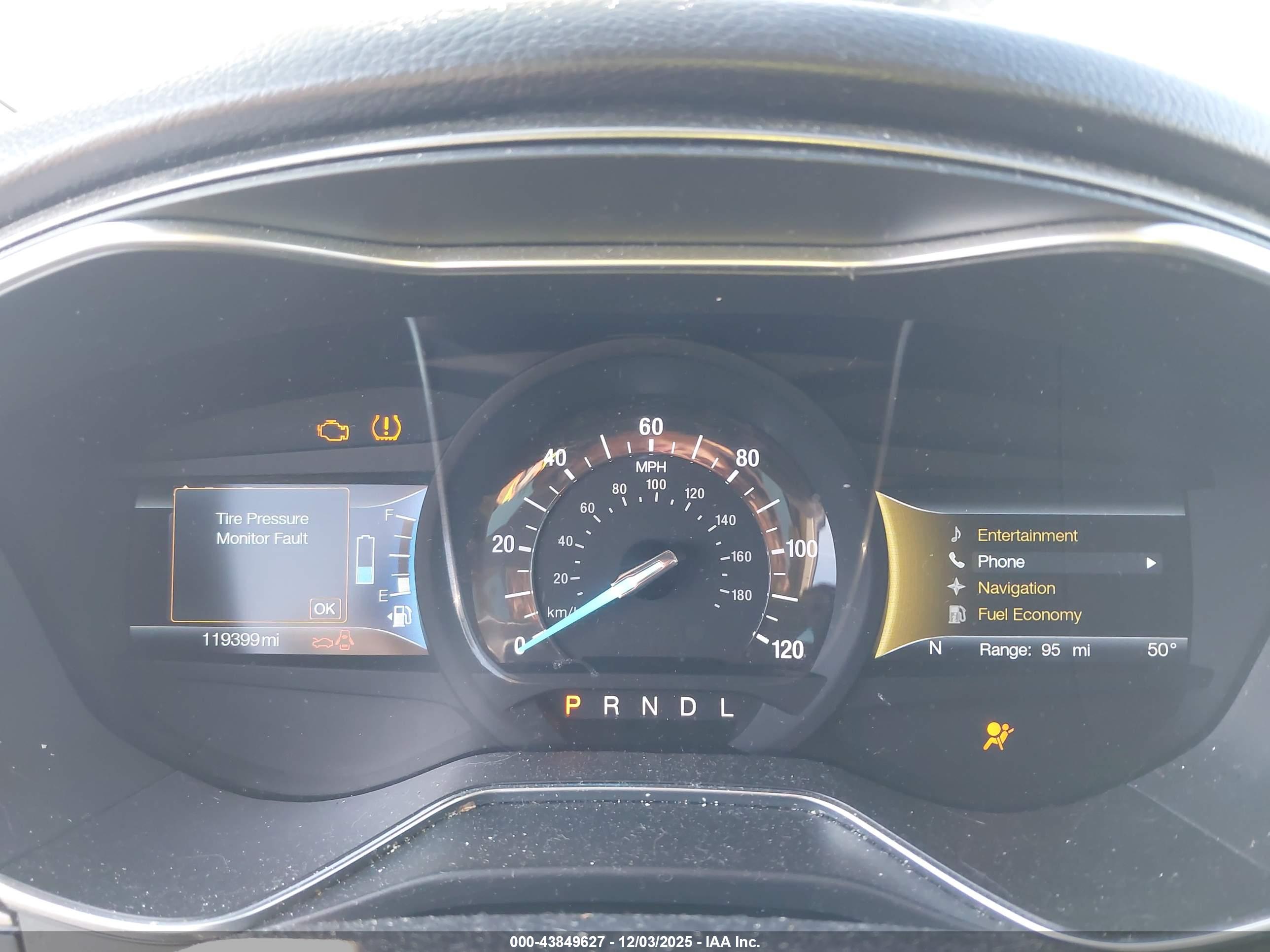 FORD FUSION image 7