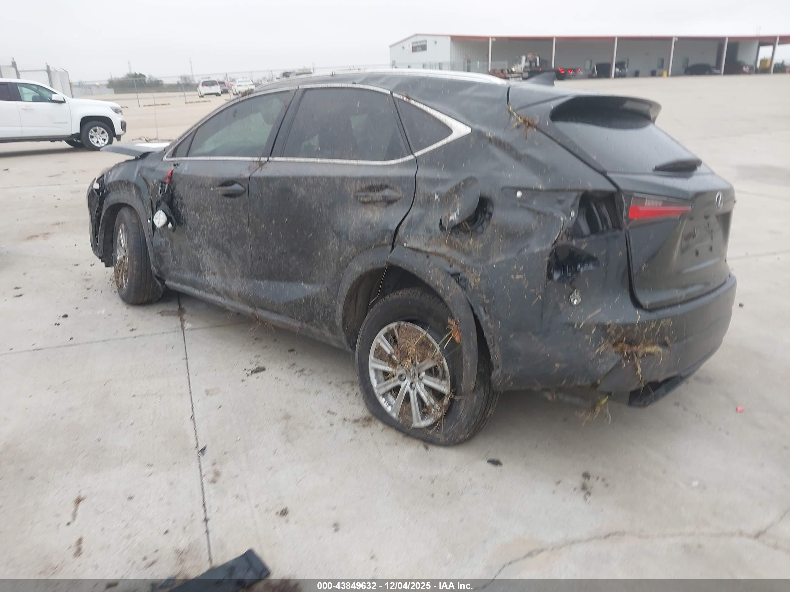 LEXUS NX image 3