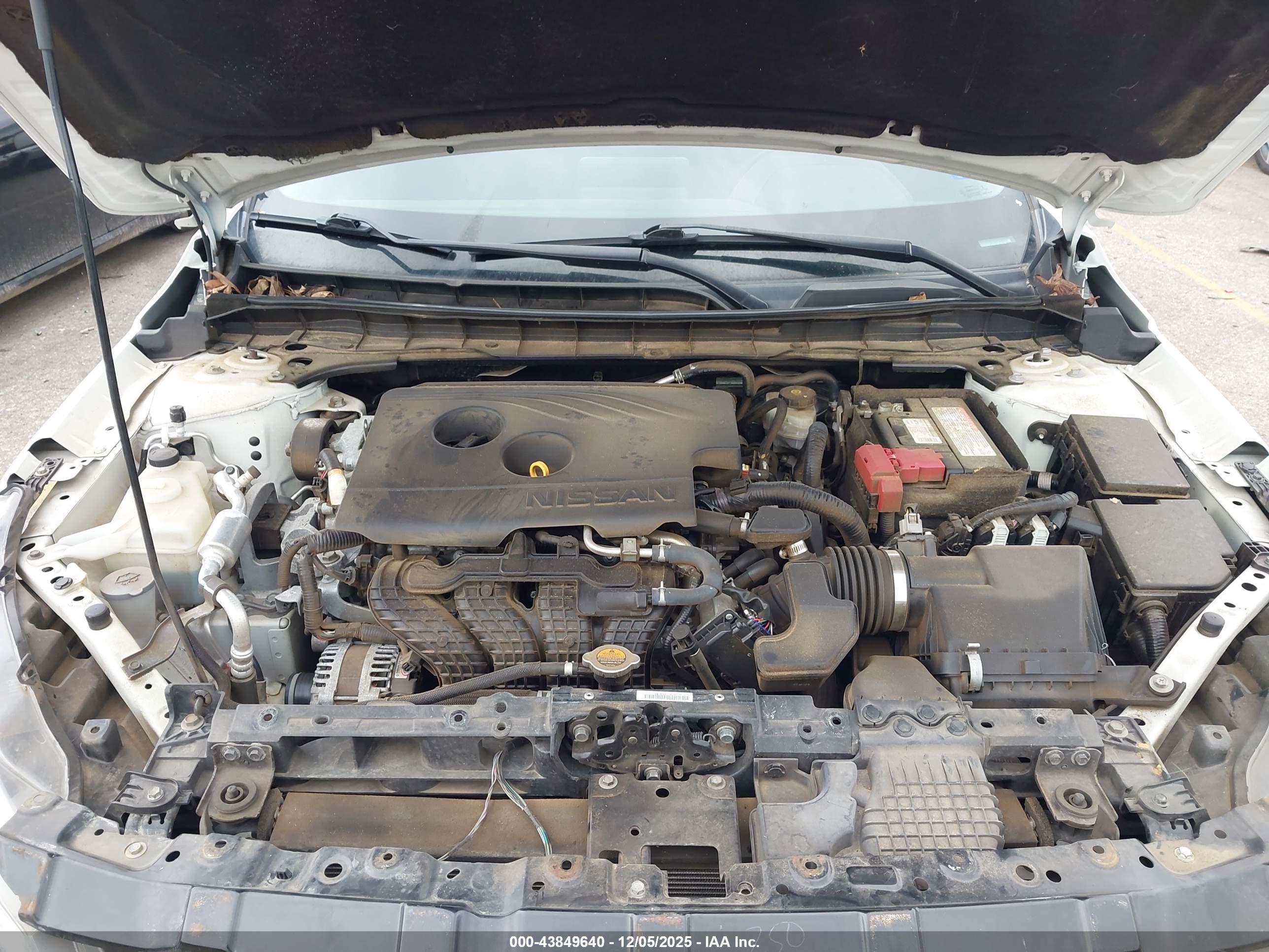 NISSAN ALTIMA image 10