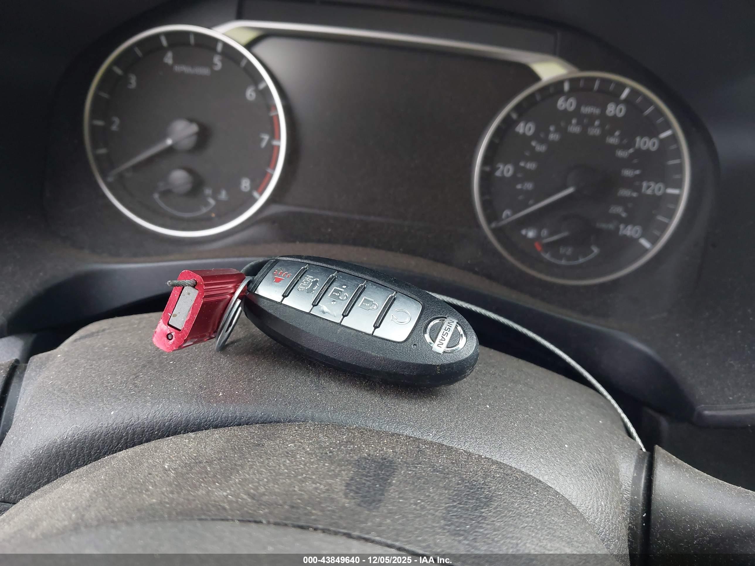 NISSAN ALTIMA image 11