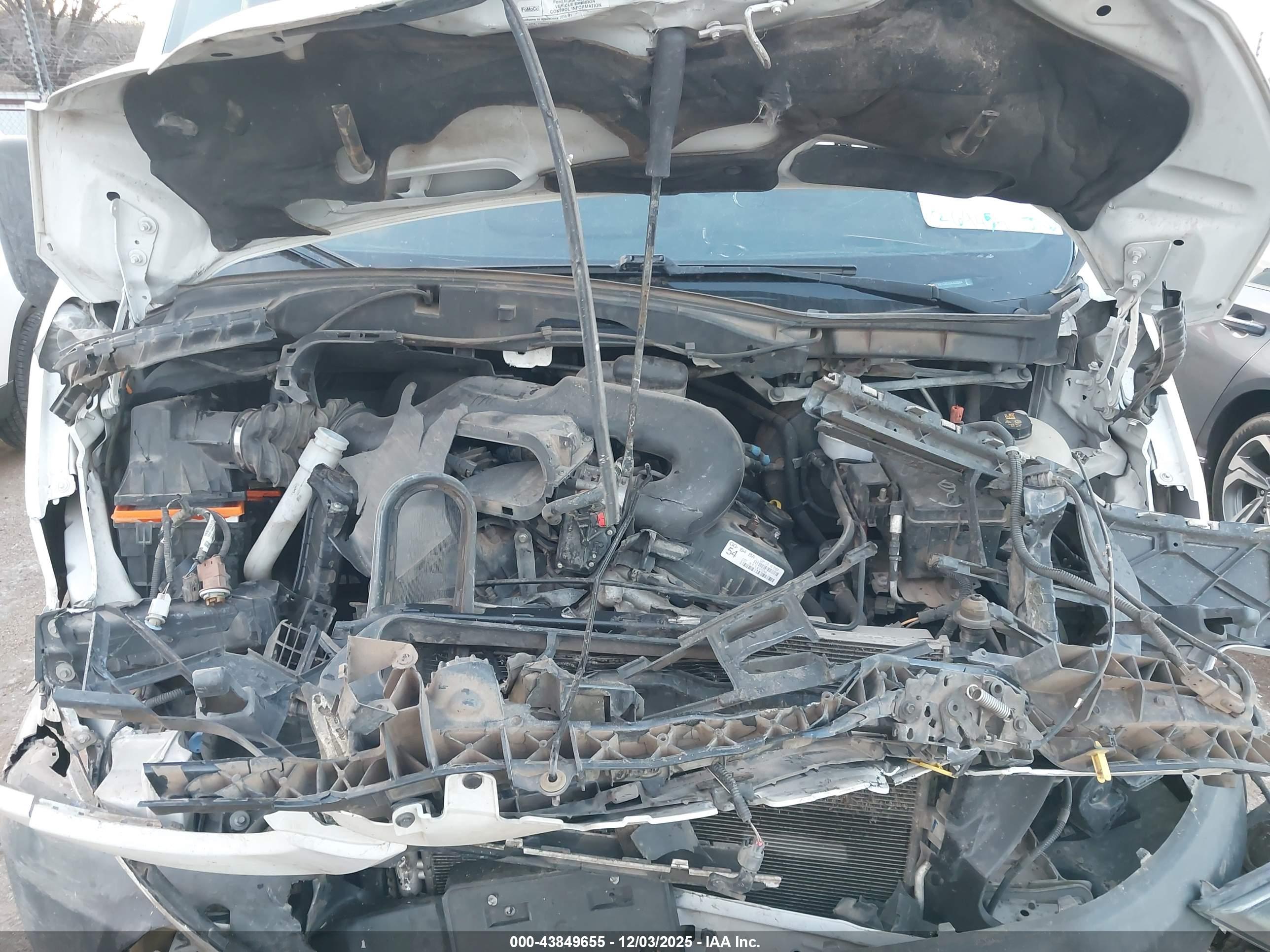 FORD TRANSIT-250 image 10