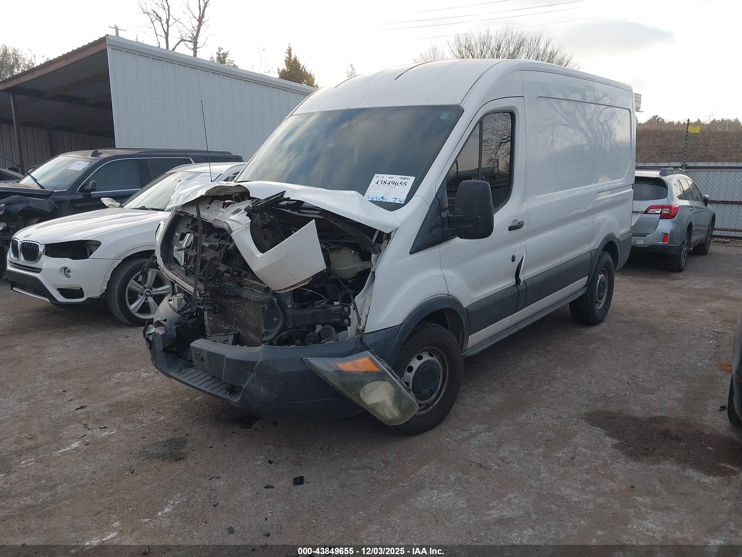 FORD TRANSIT-250 image 2