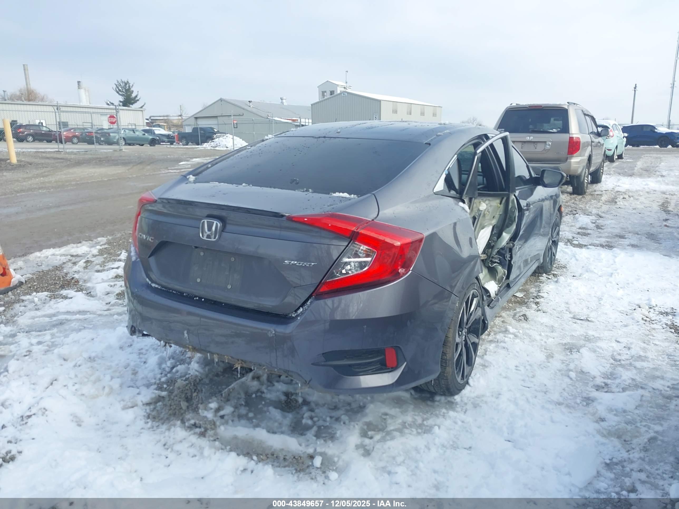 HONDA CIVIC image 4