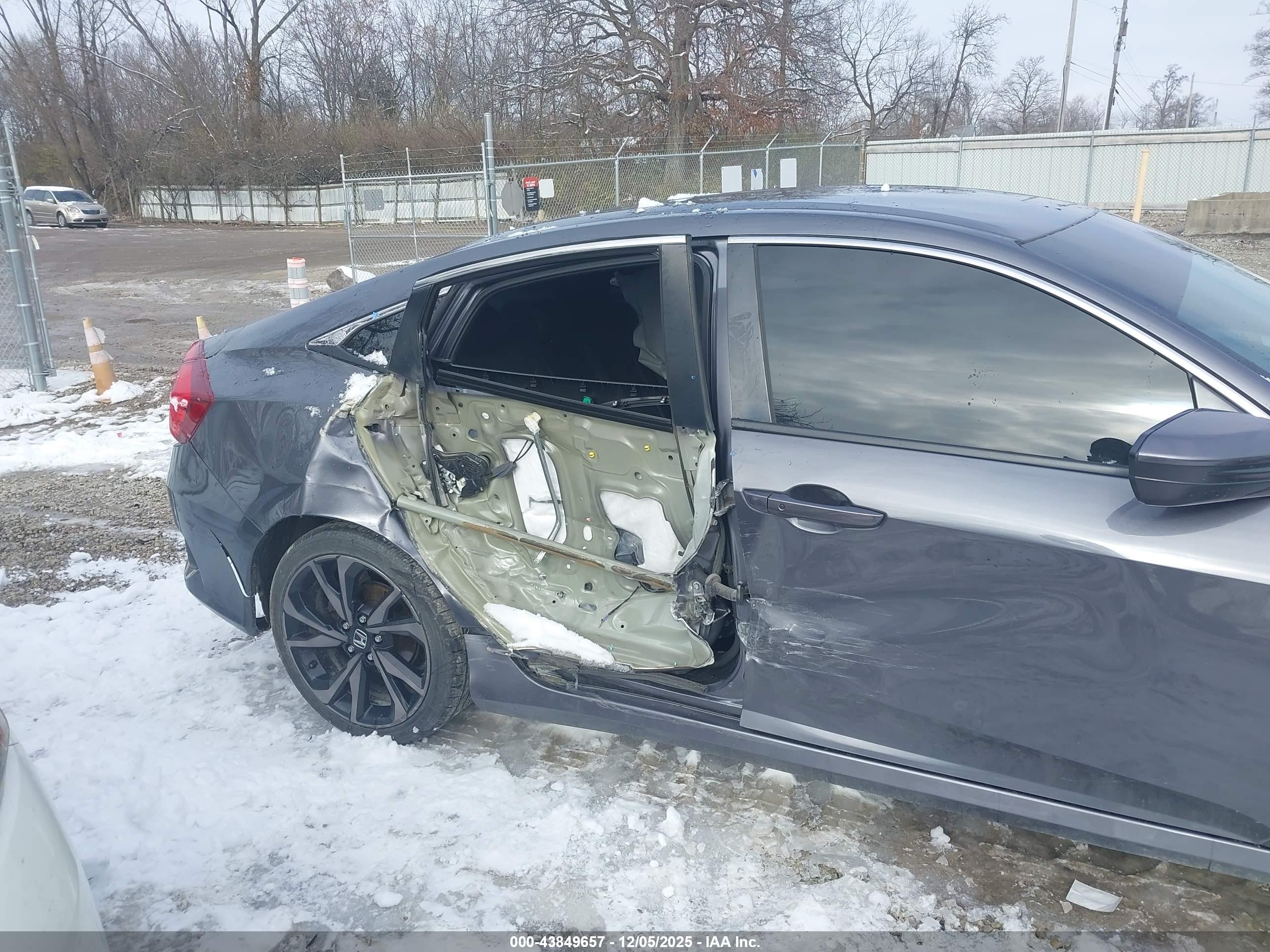 HONDA CIVIC image 6