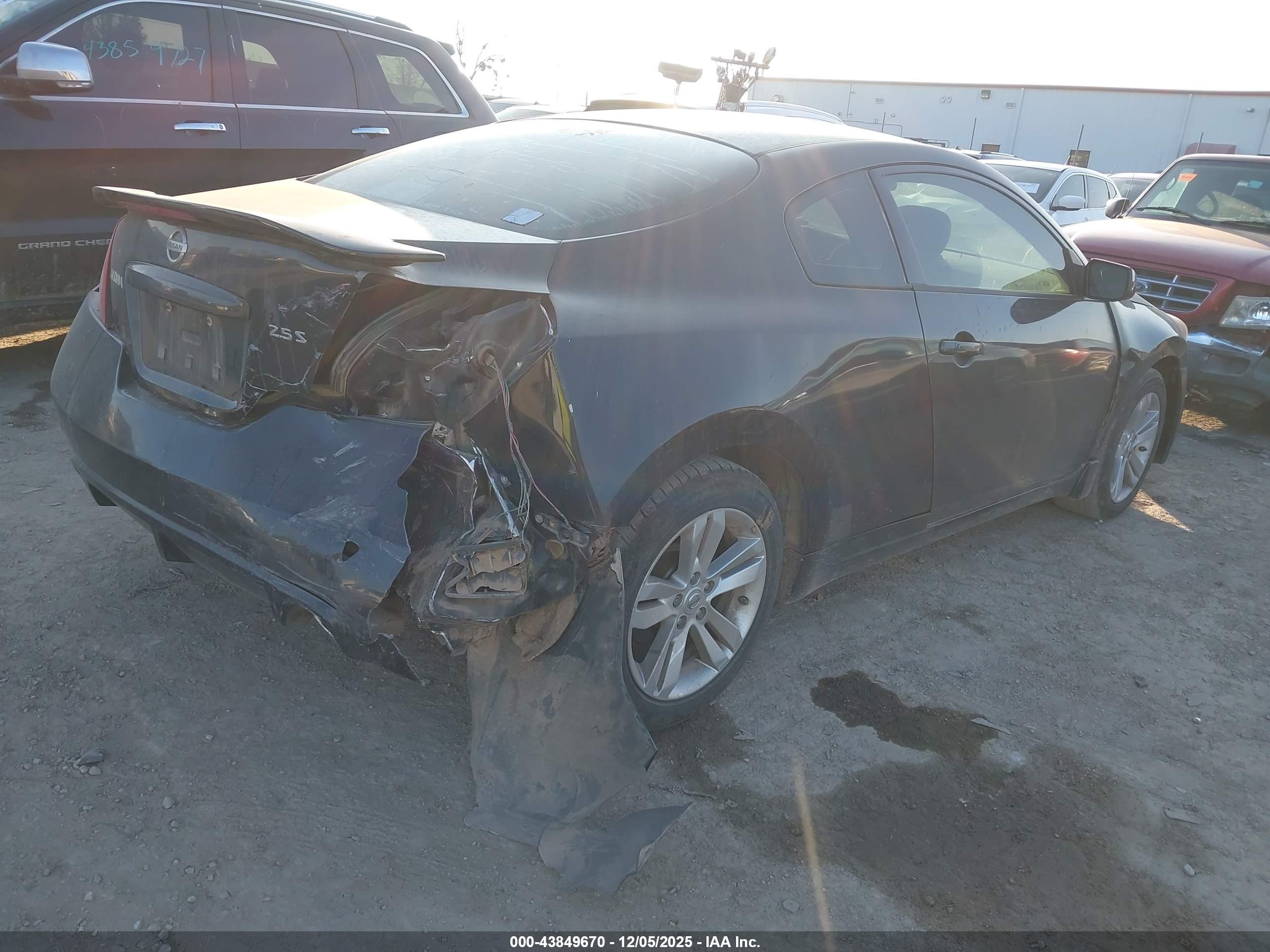 NISSAN ALTIMA image 4