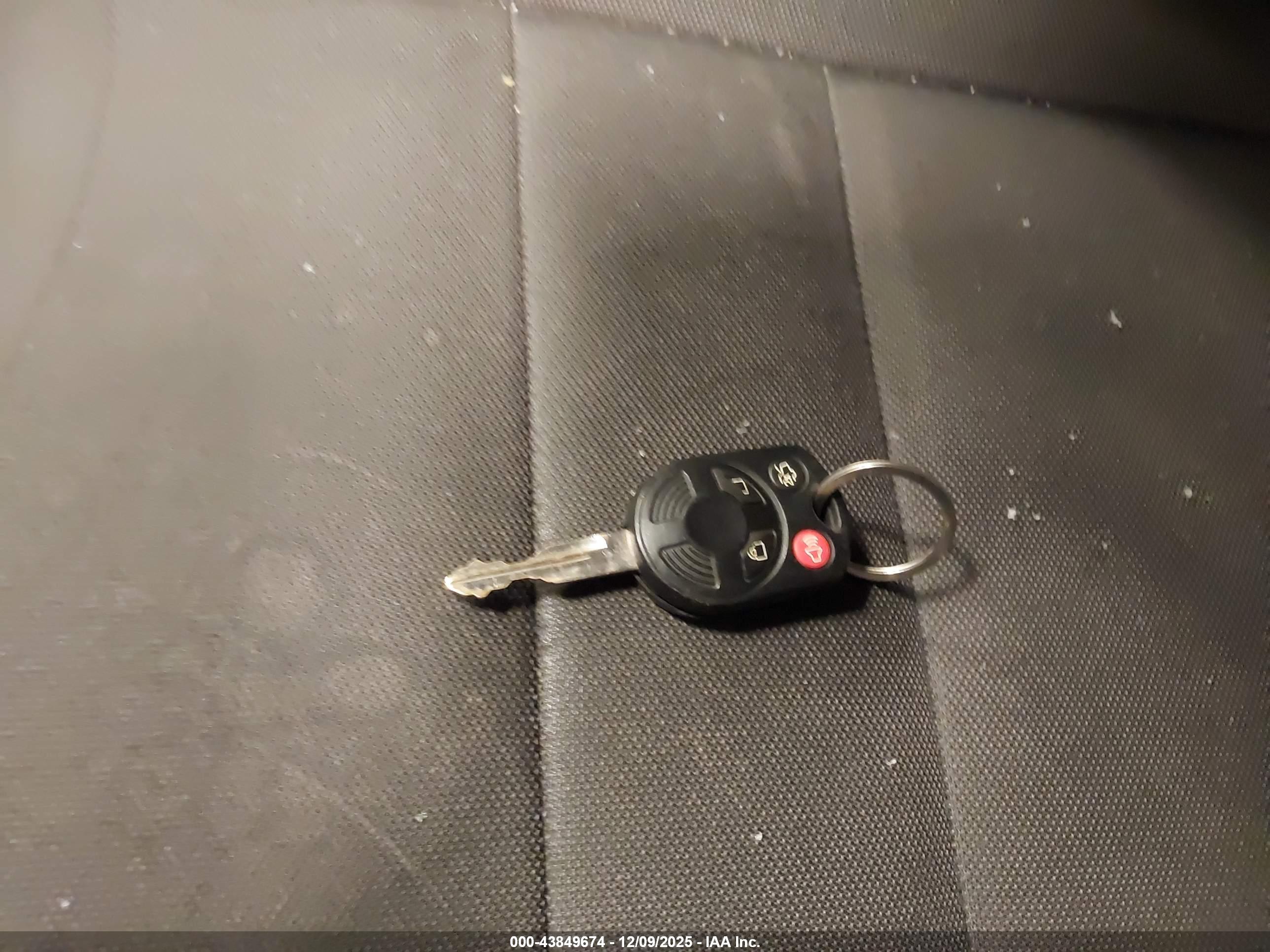 FORD ESCAPE image 11