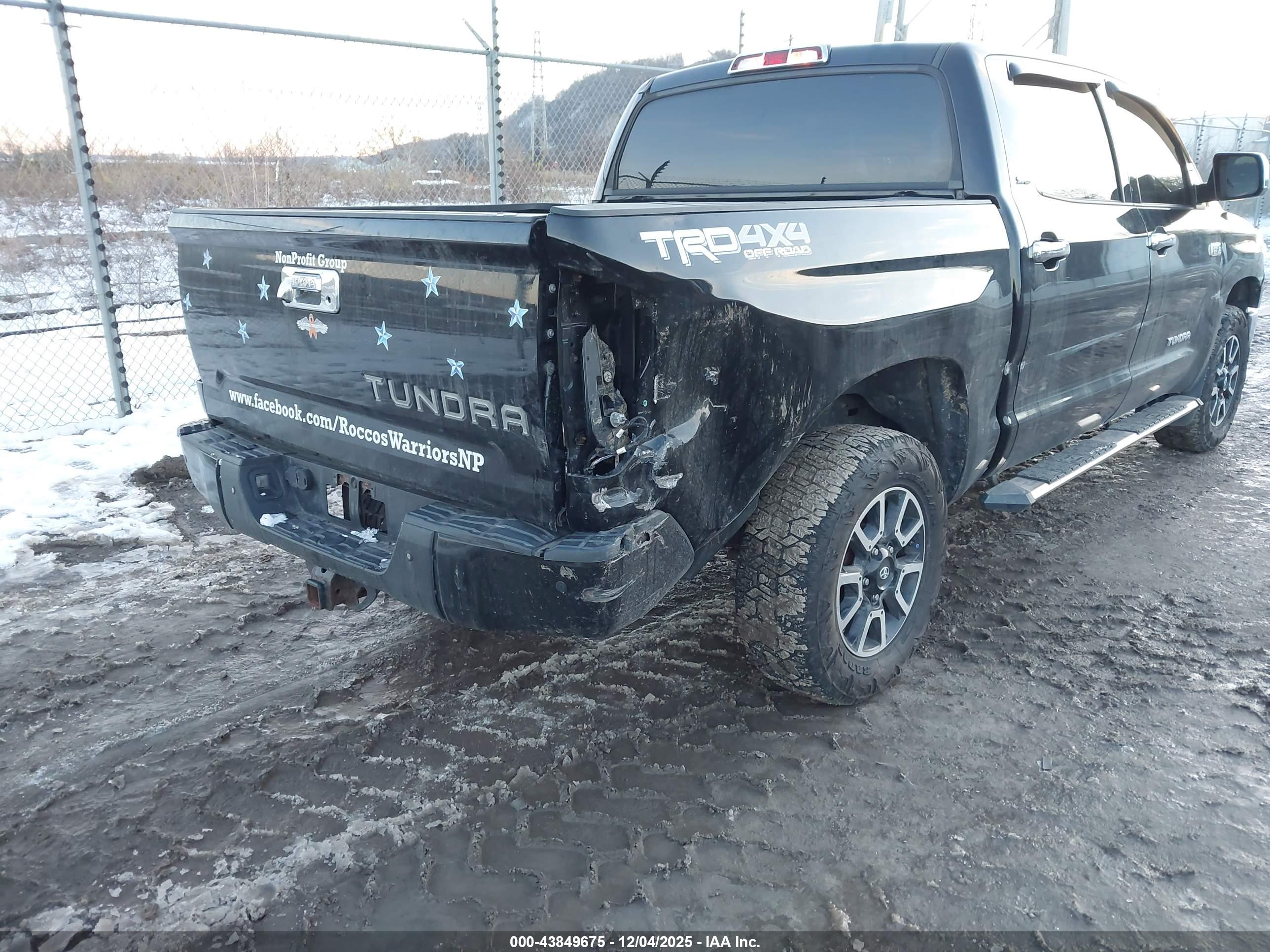 TOYOTA TUNDRA image 6