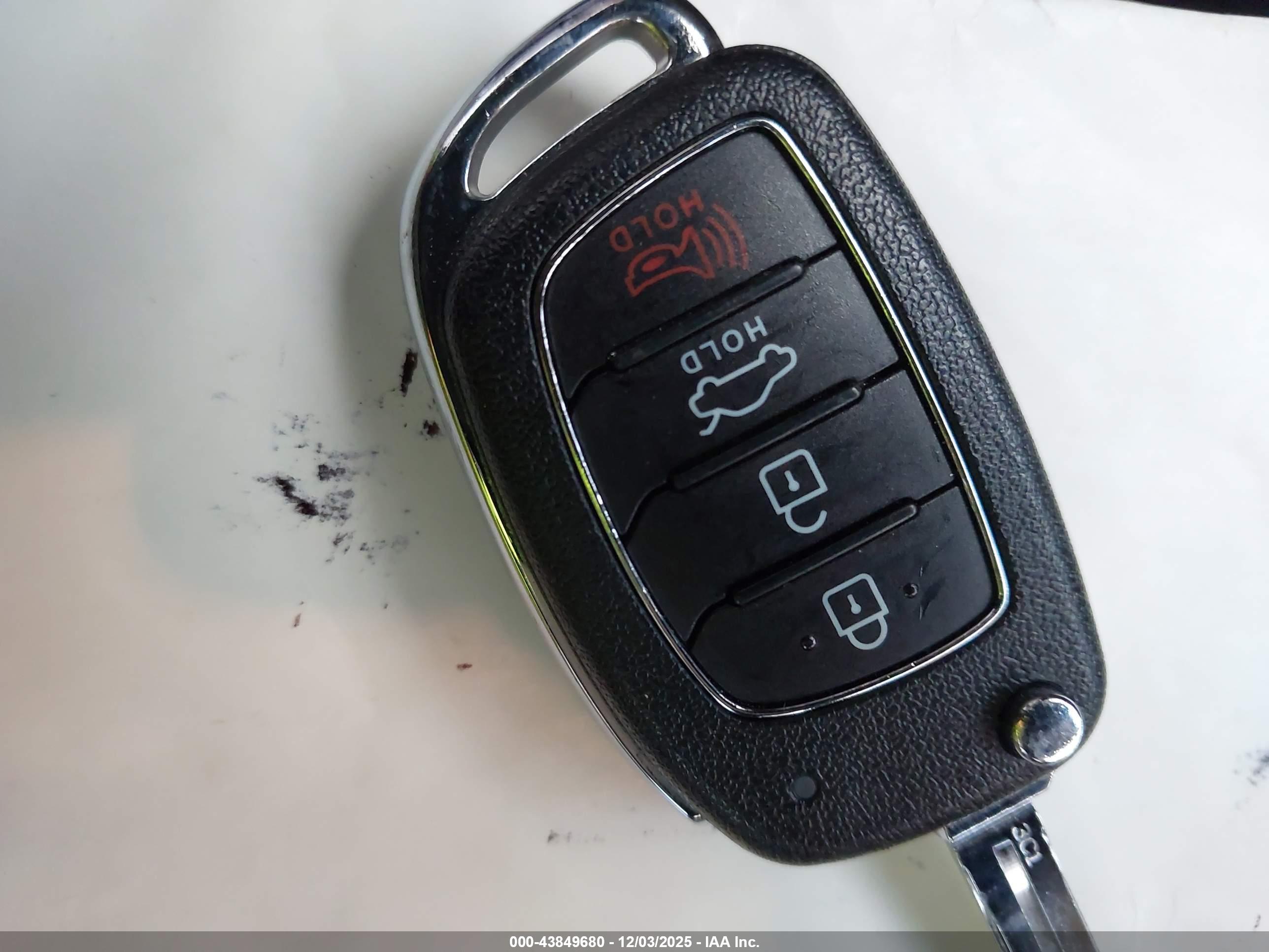 HYUNDAI SONATA image 11