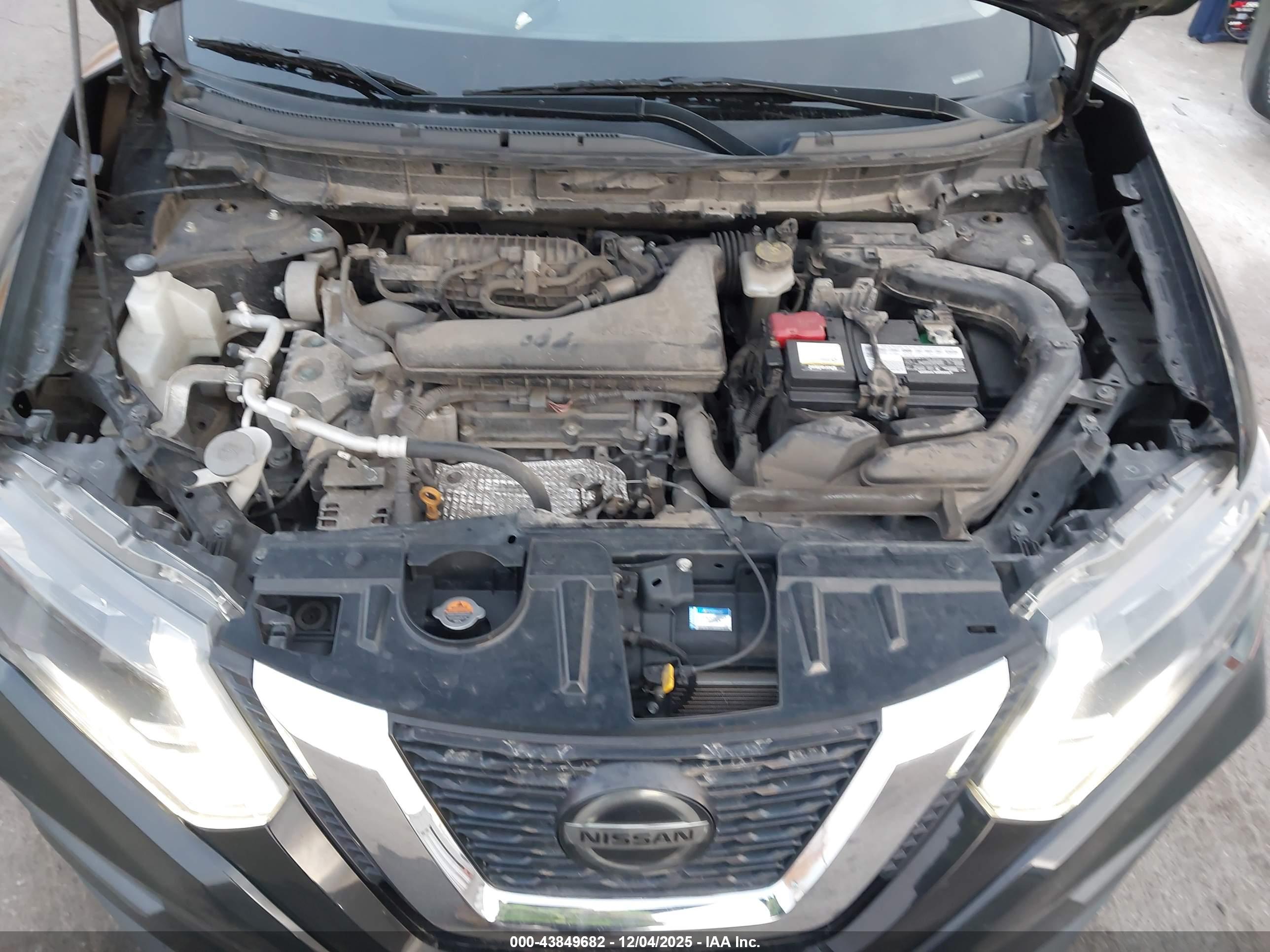 NISSAN ROGUE image 10