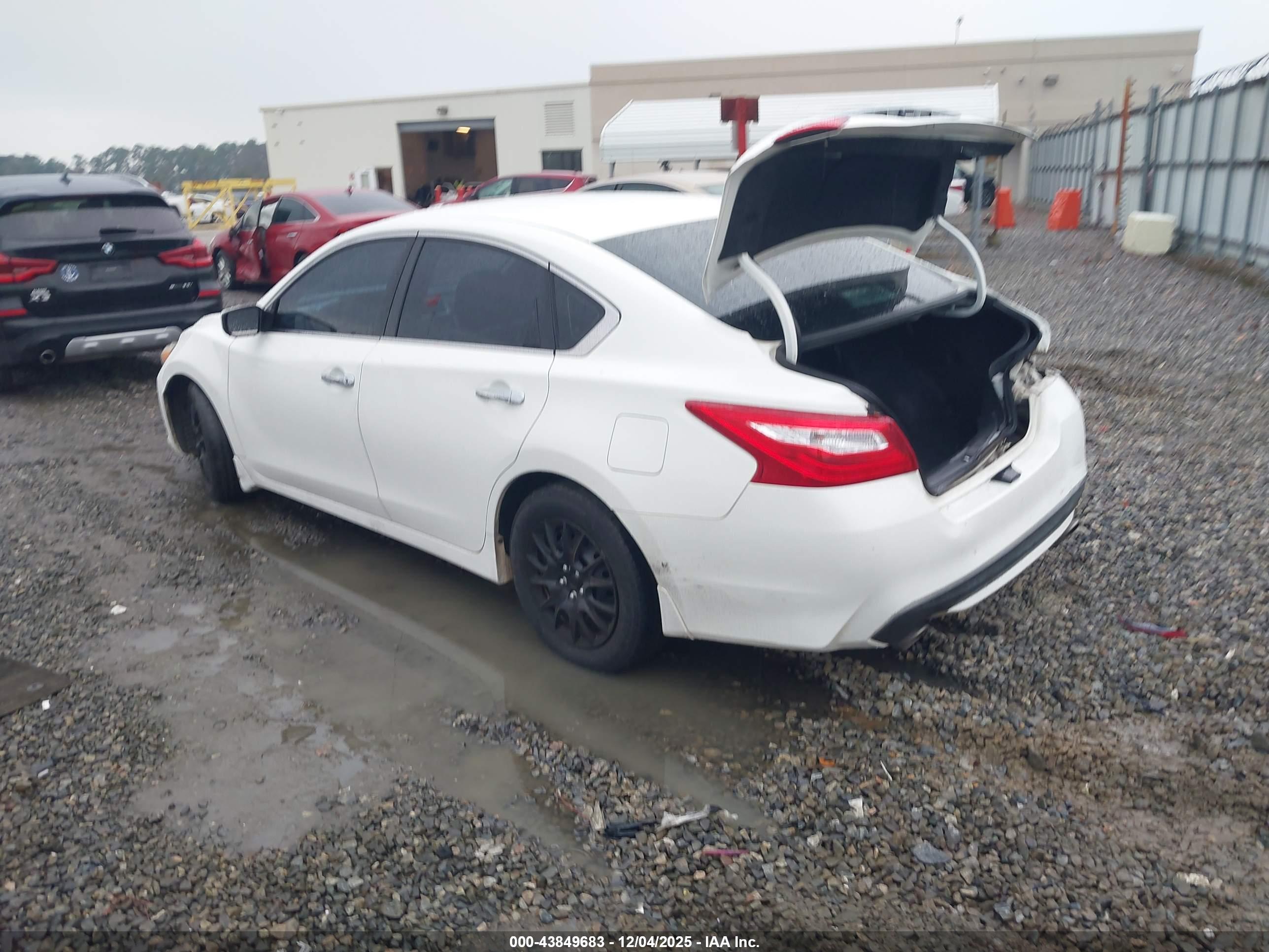 NISSAN ALTIMA image 3