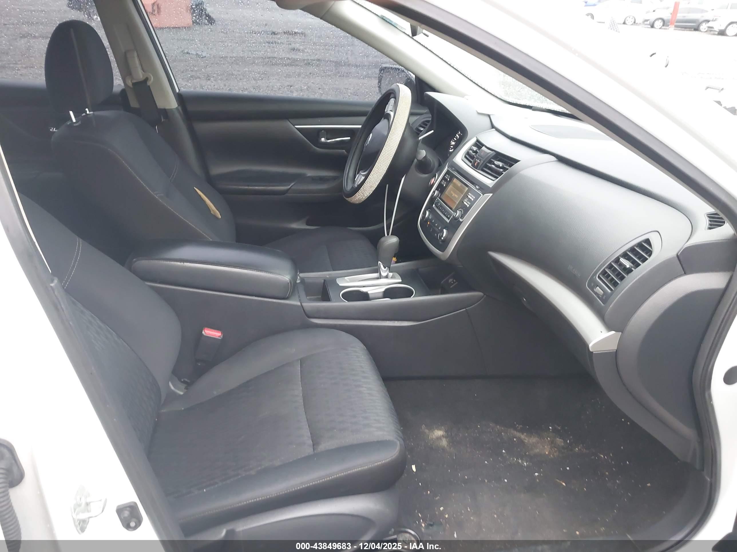 NISSAN ALTIMA image 5