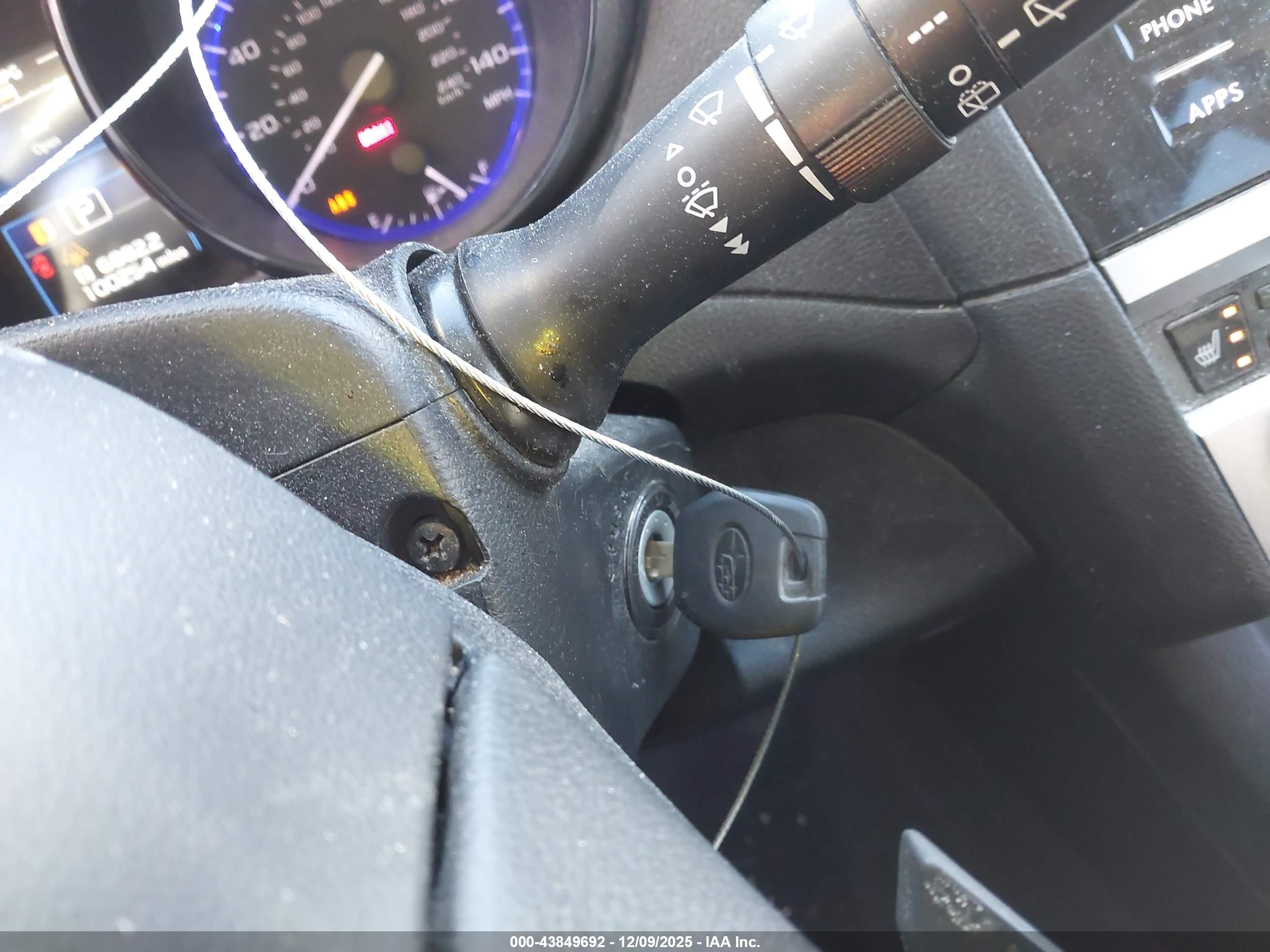SUBARU OUTBACK image 11