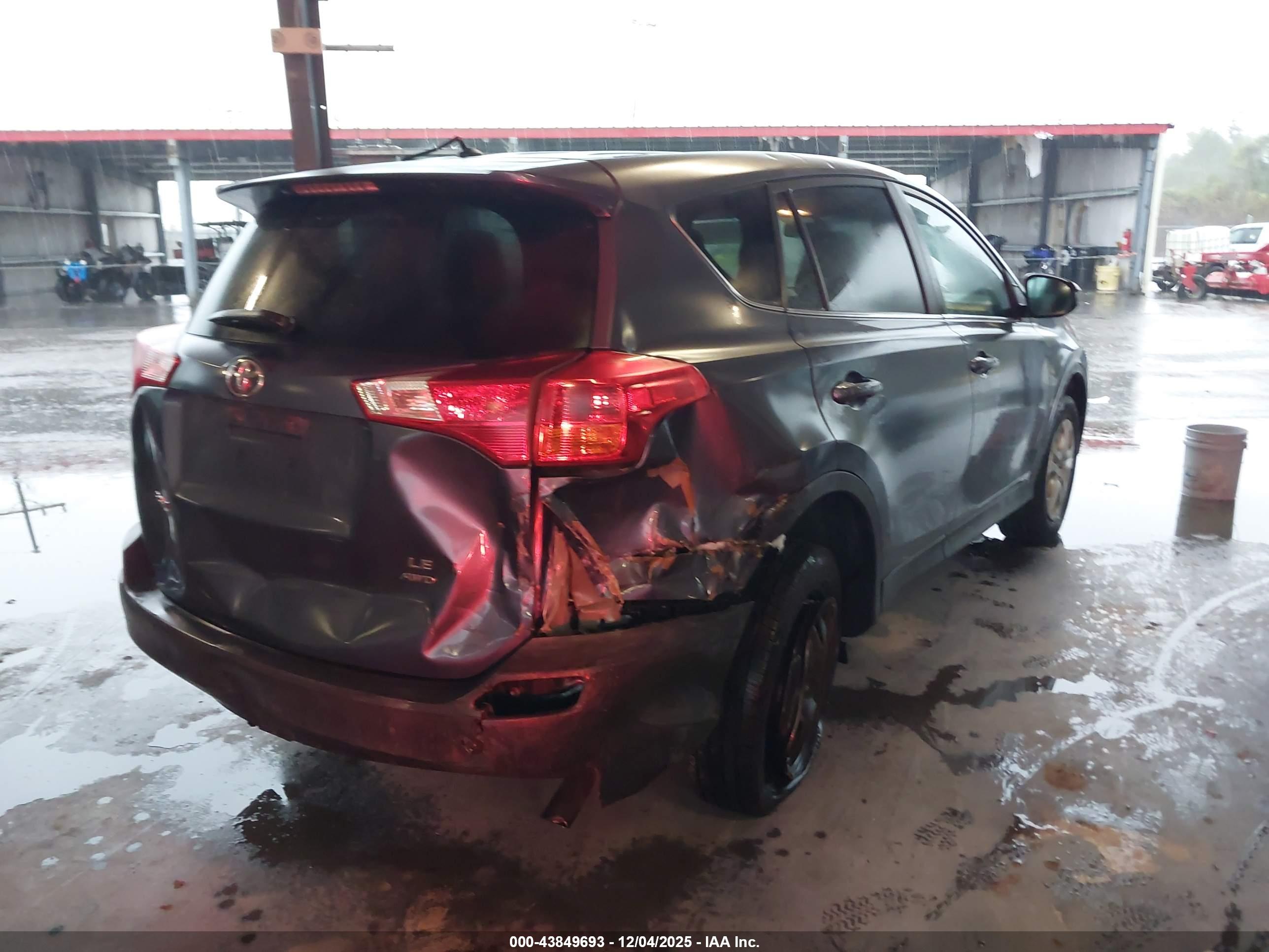 TOYOTA RAV4 image 4