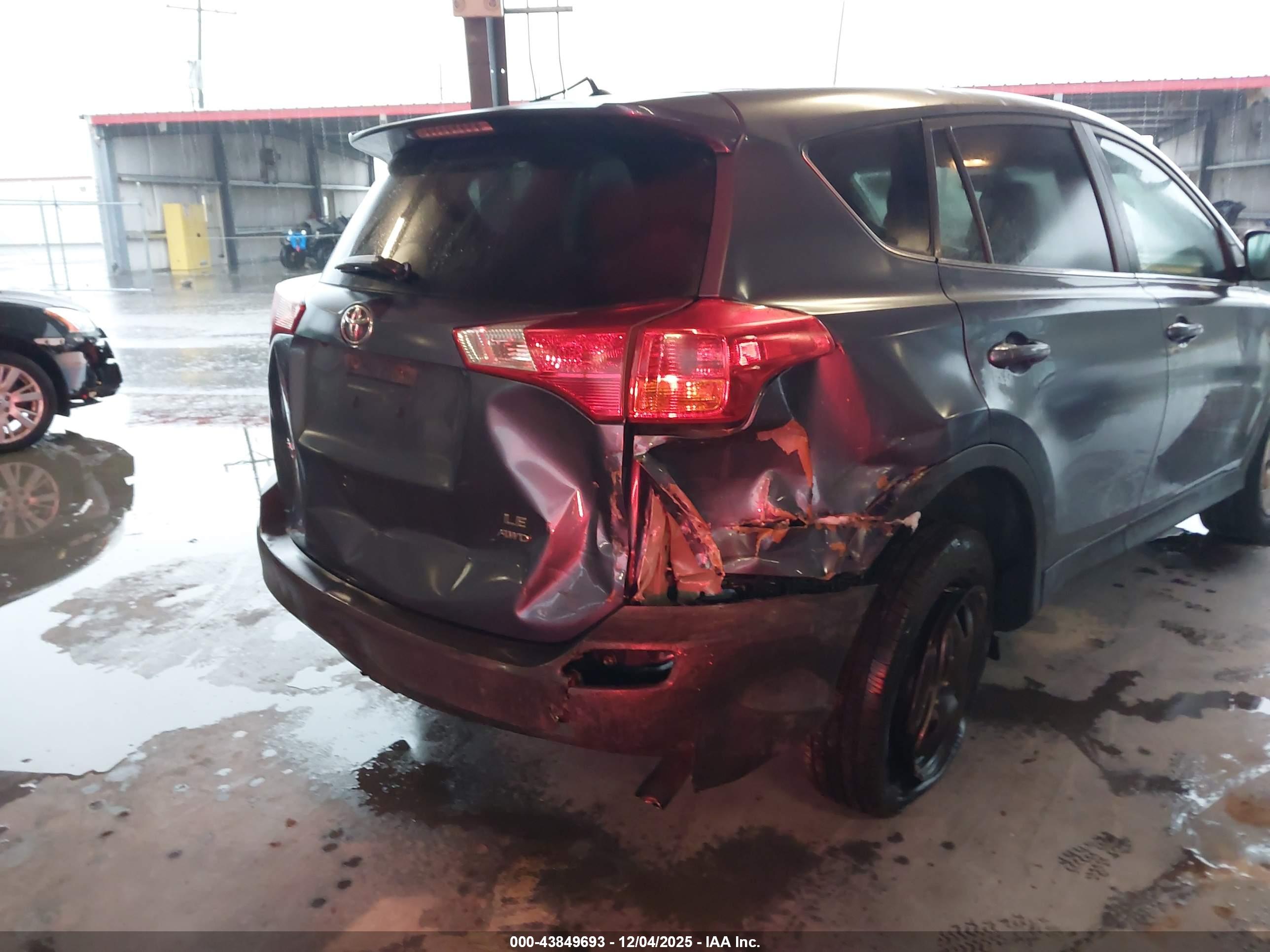TOYOTA RAV4 image 6