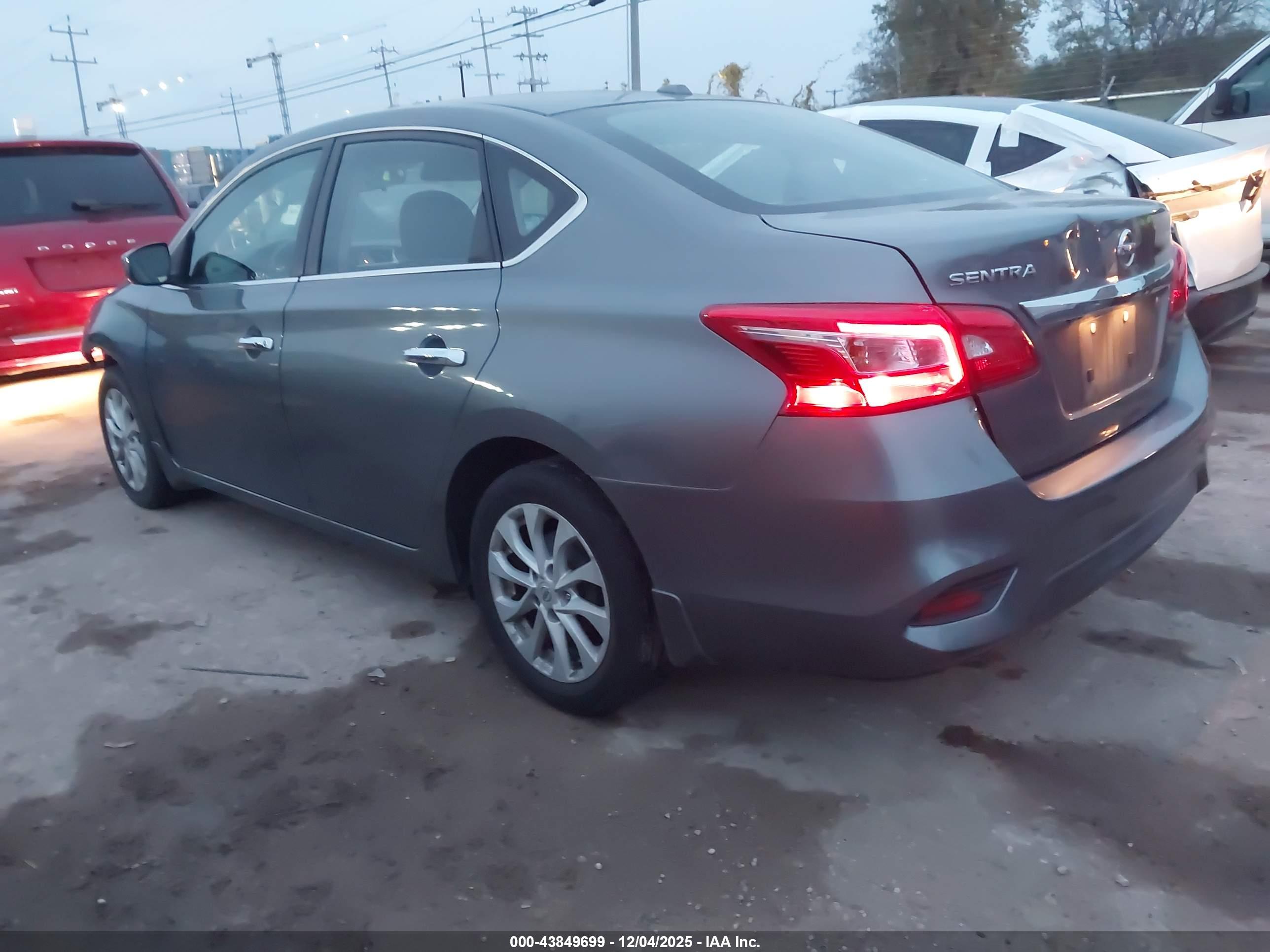 NISSAN SENTRA image 3
