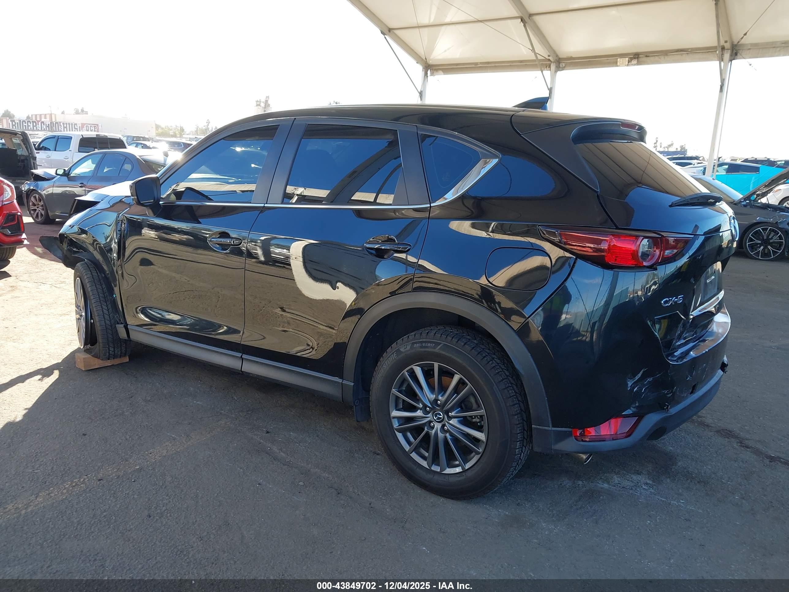 MAZDA CX-5 image 3