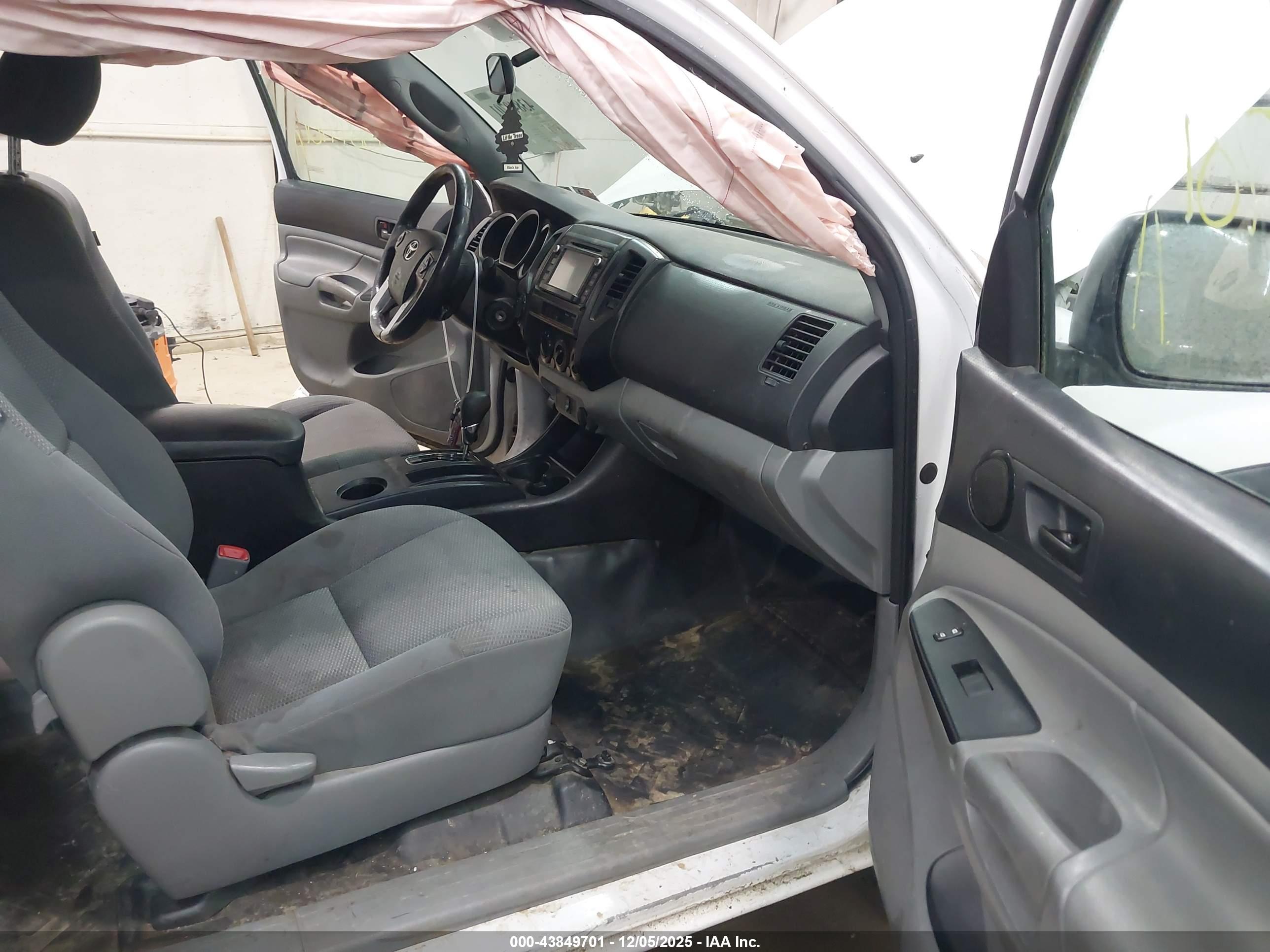 TOYOTA TACOMA image 5