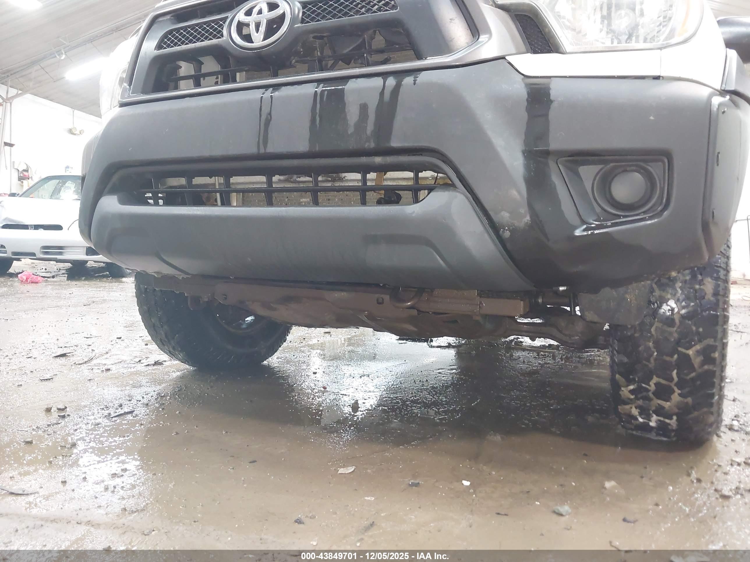 TOYOTA TACOMA image 6