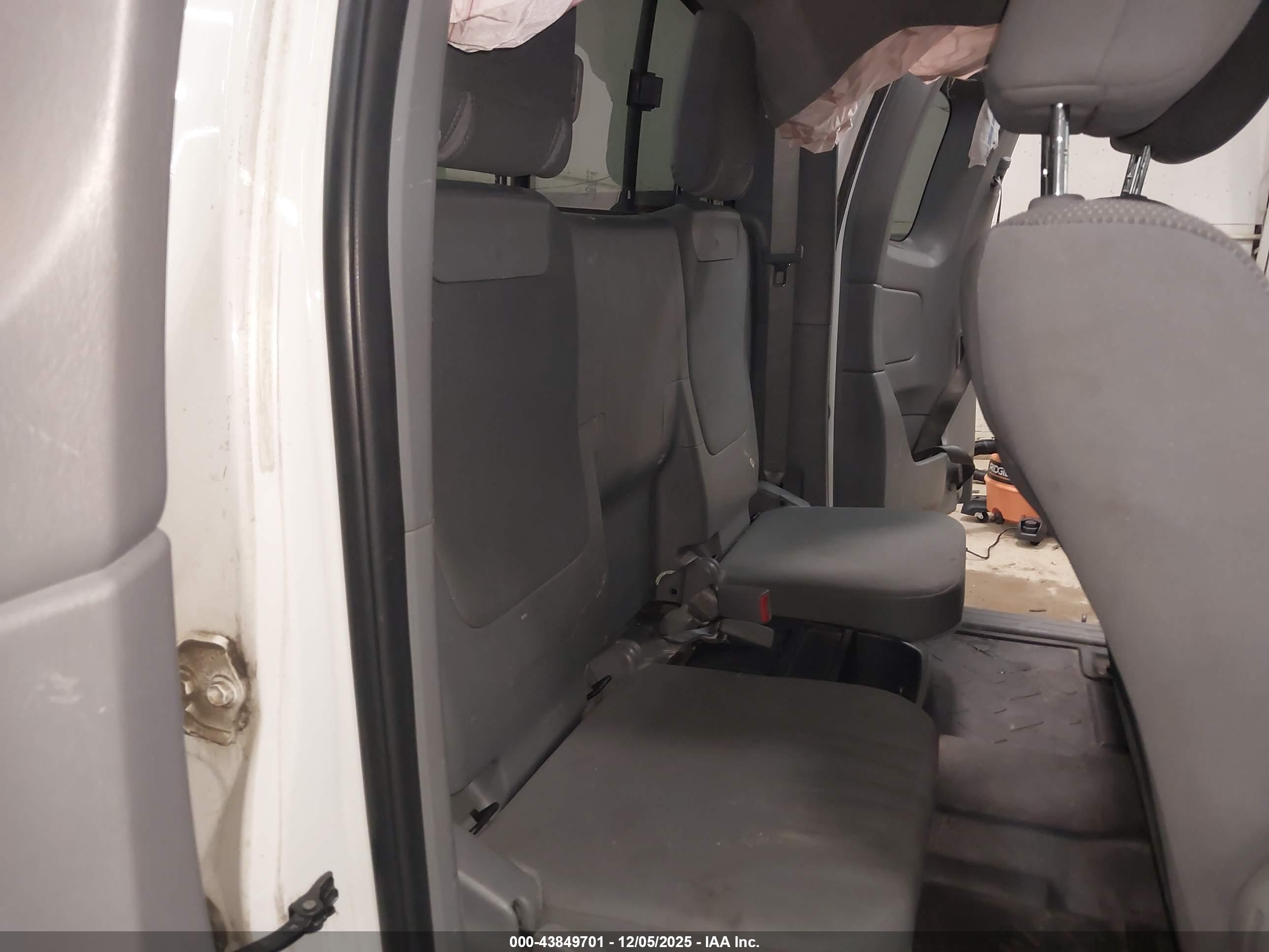 TOYOTA TACOMA image 8