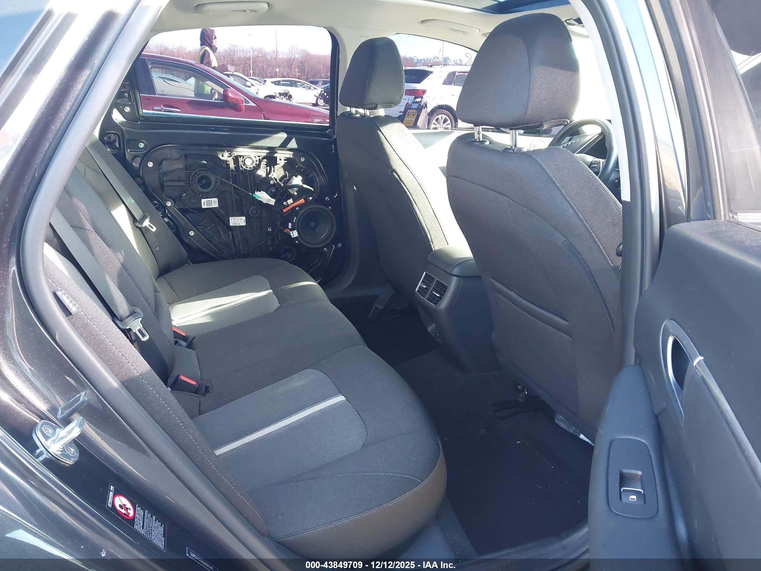 HYUNDAI SONATA image 8