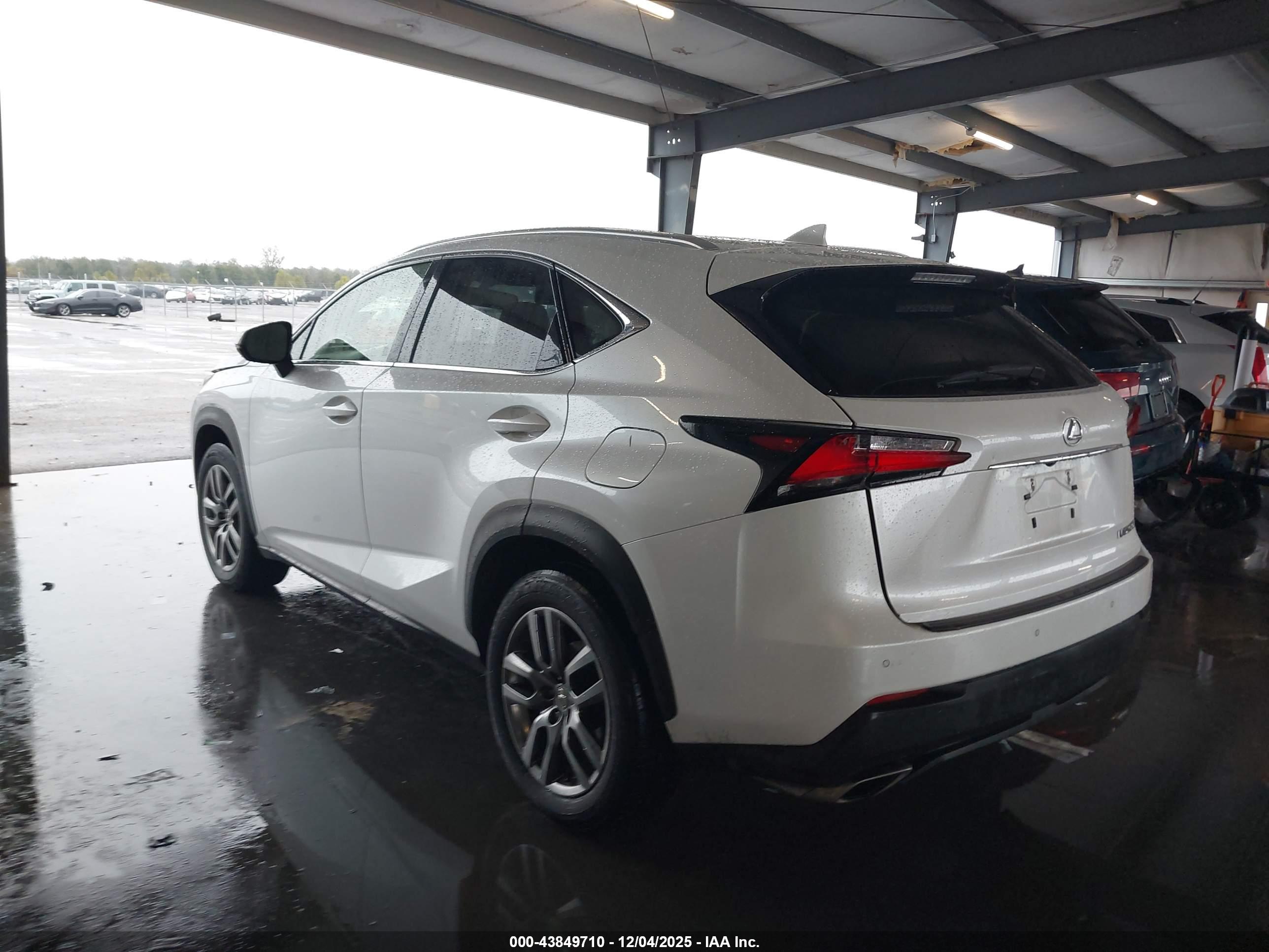 LEXUS NX image 3