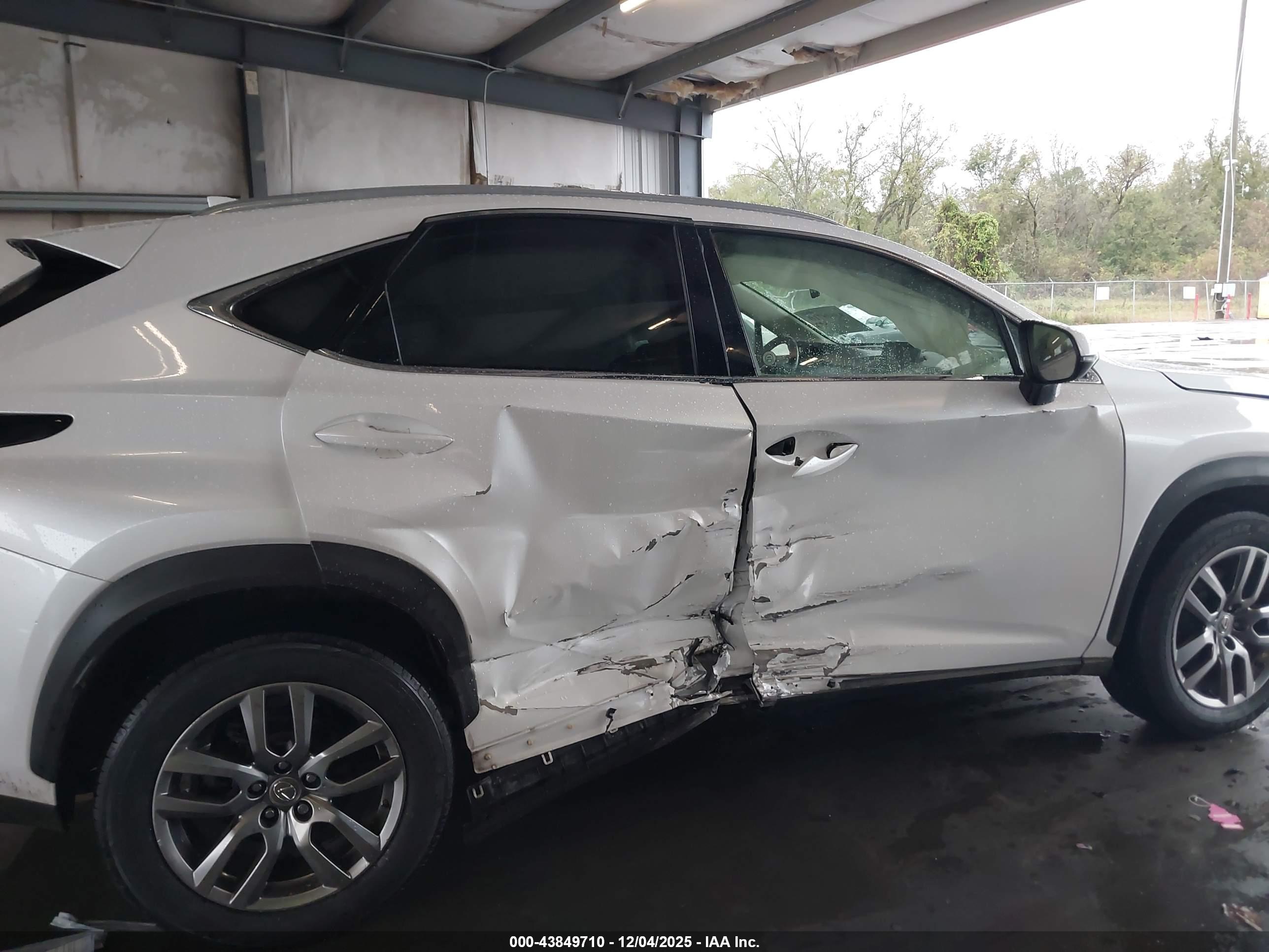 LEXUS NX image 6
