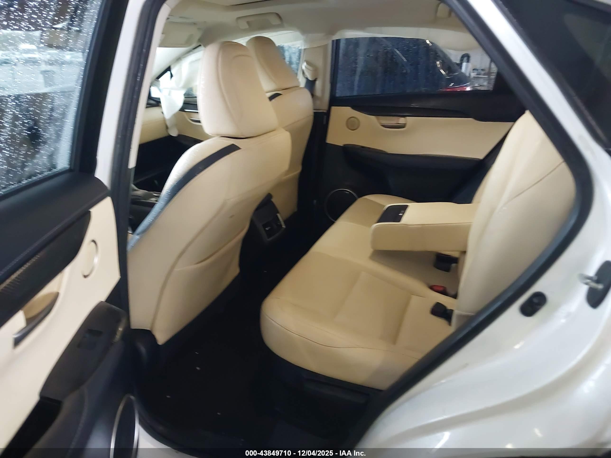 LEXUS NX image 8