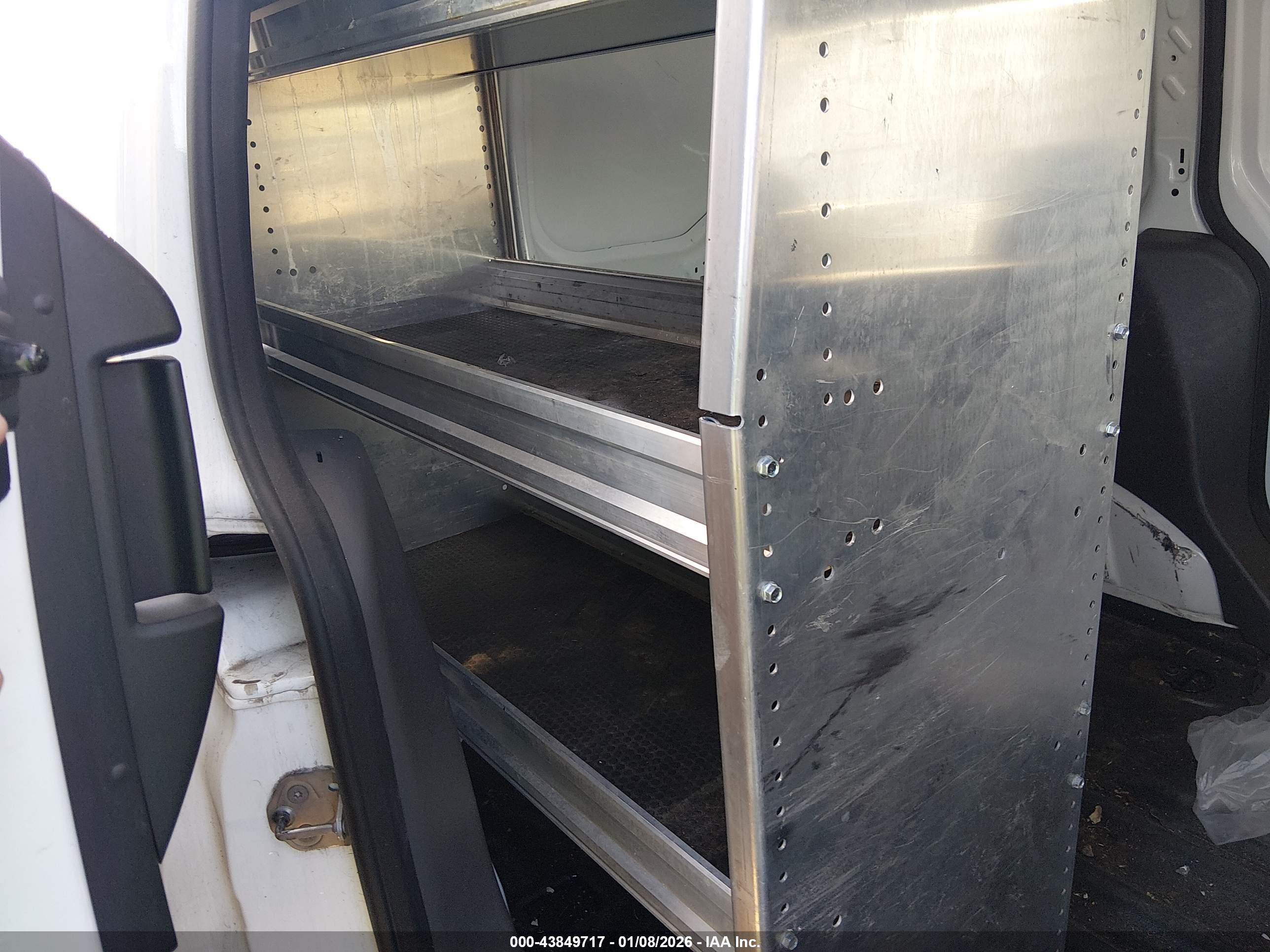 FORD TRANSIT image 8