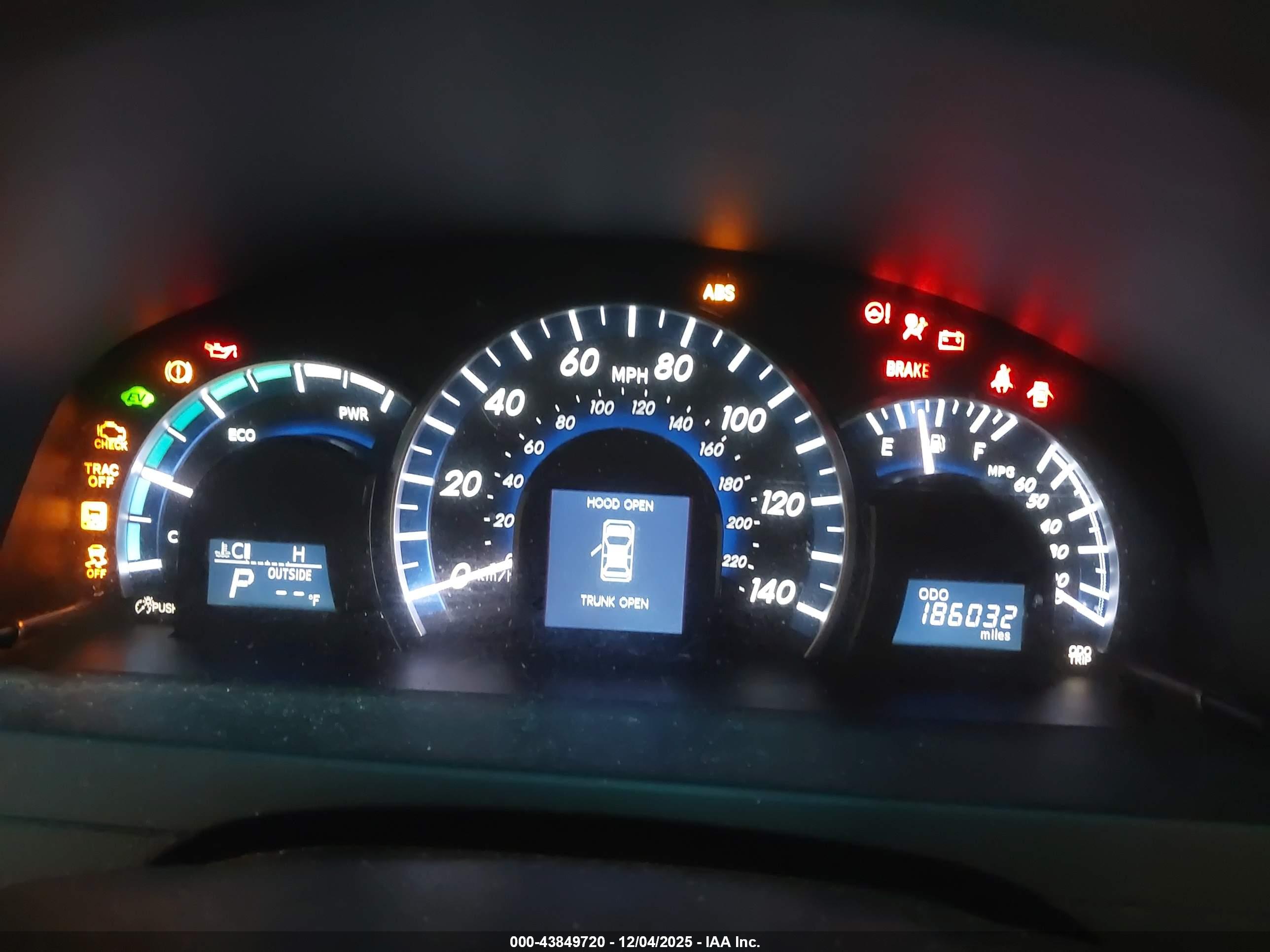 TOYOTA CAMRY image 7