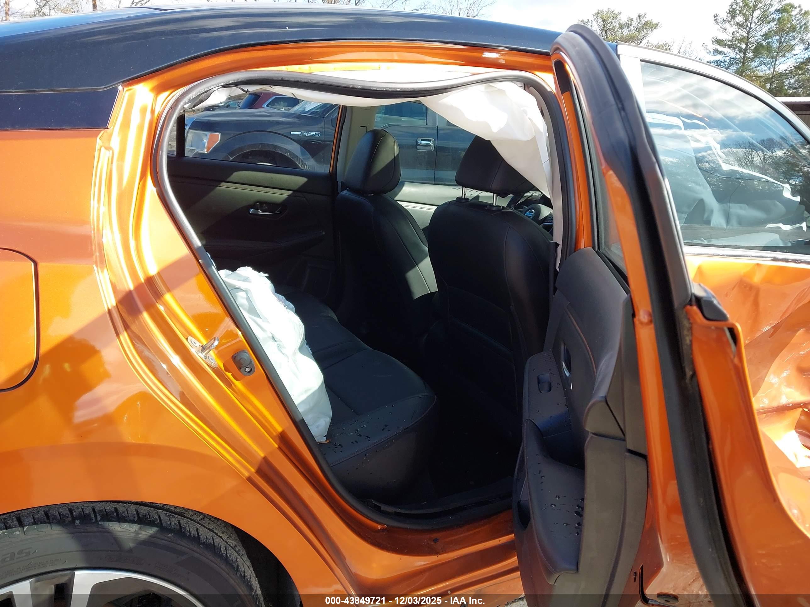 NISSAN SENTRA image 8