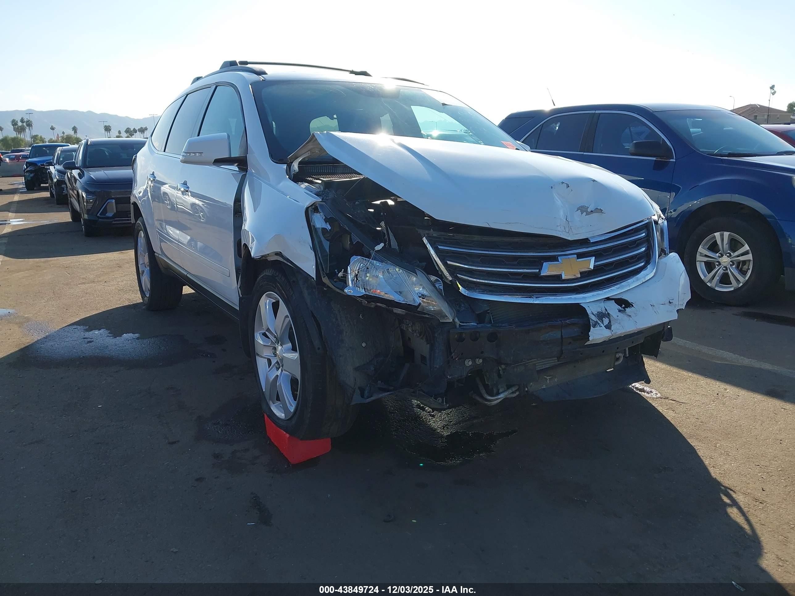 CHEVROLET TRAVERSE image 6