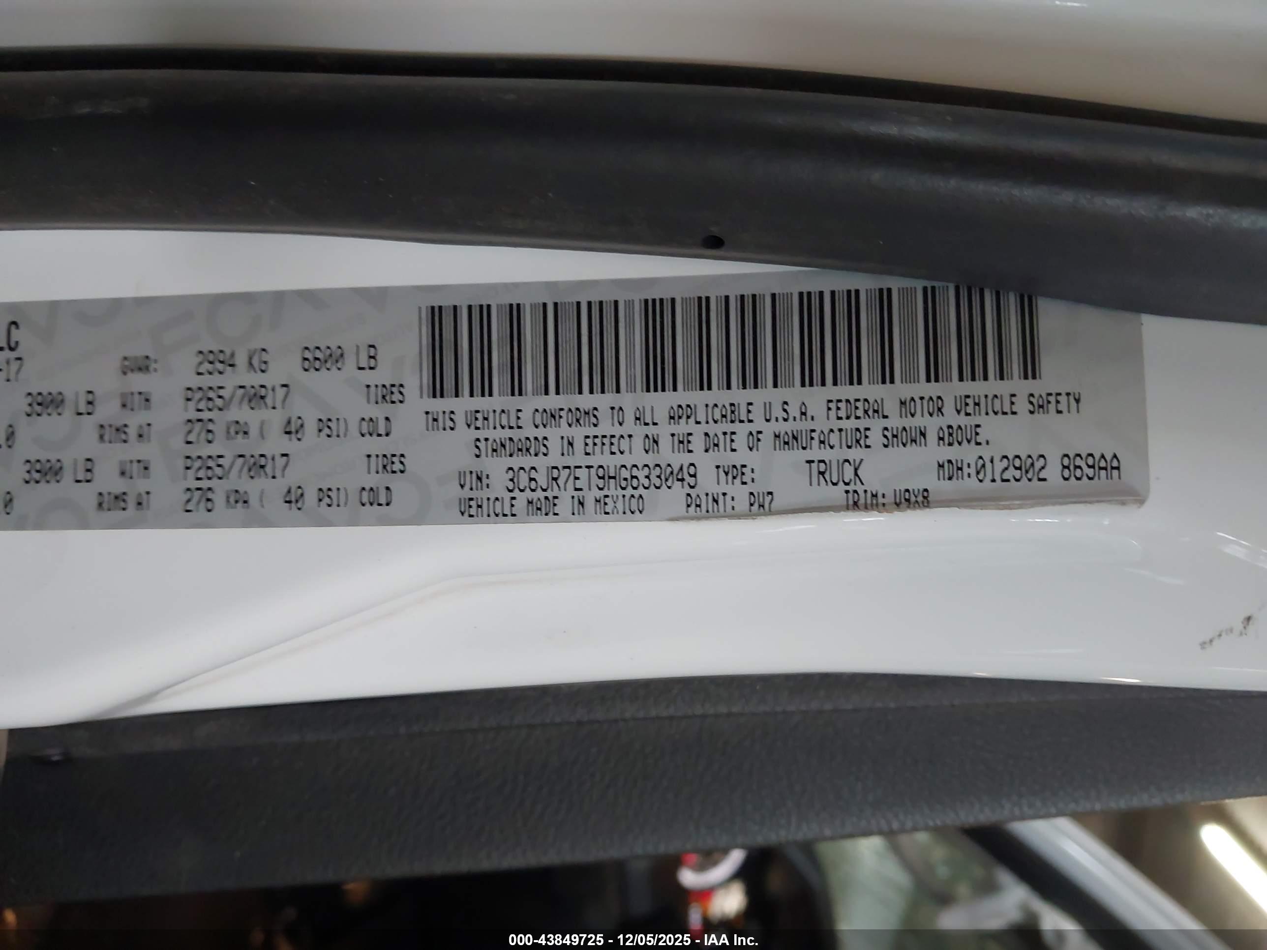 RAM 1500 image 9