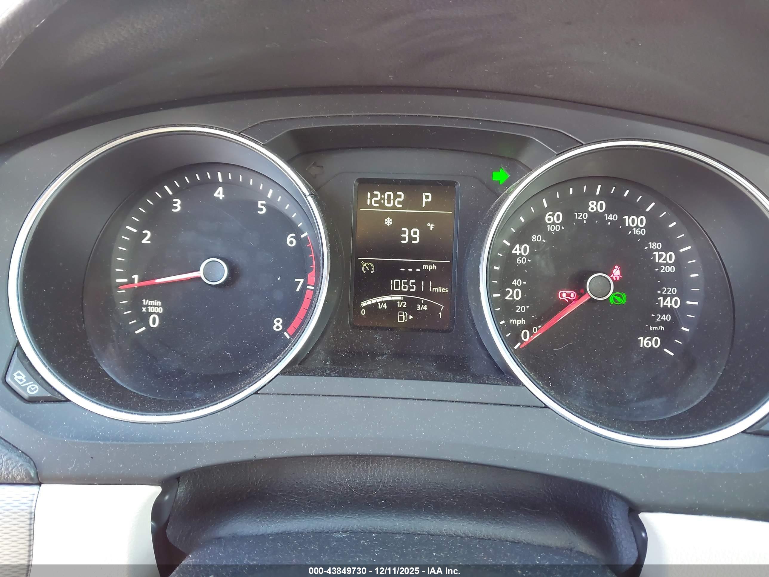 VOLKSWAGEN JETTA image 7