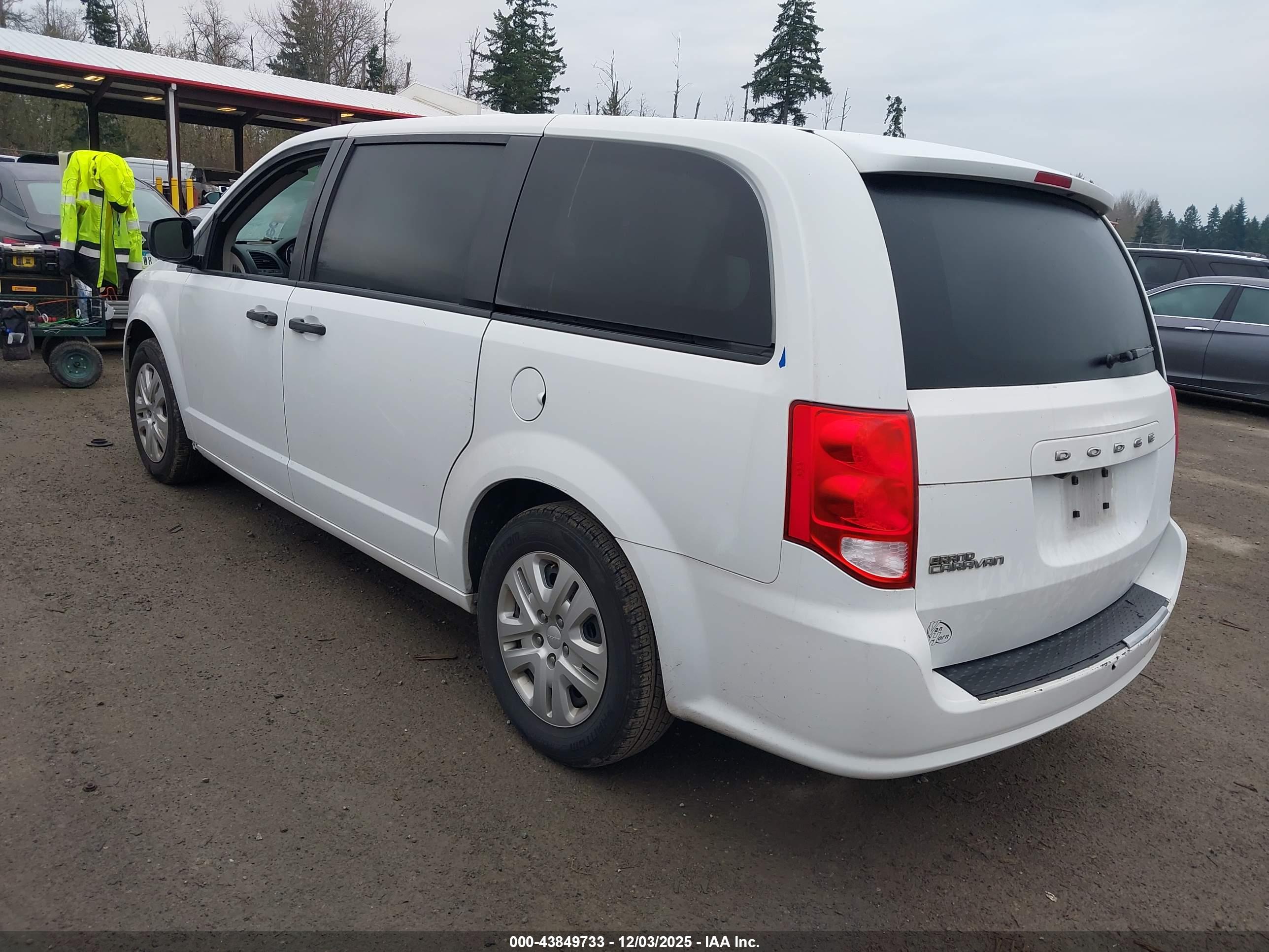 DODGE GRAND image 3
