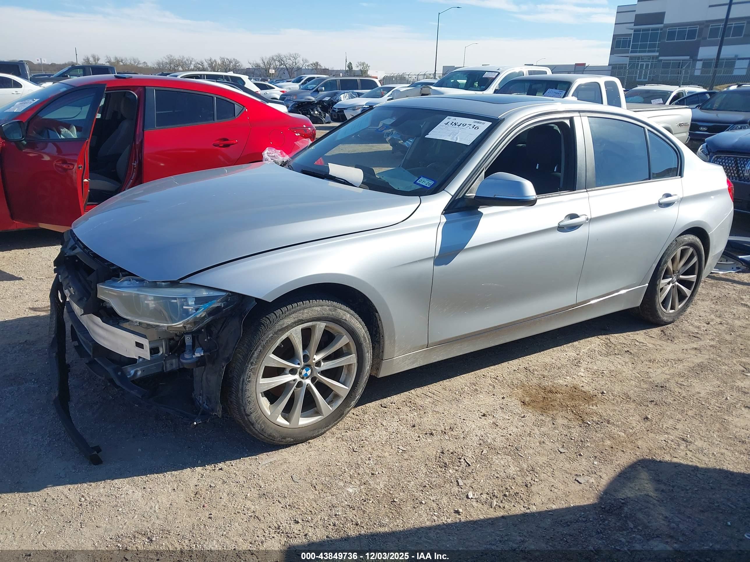BMW 320I image 2