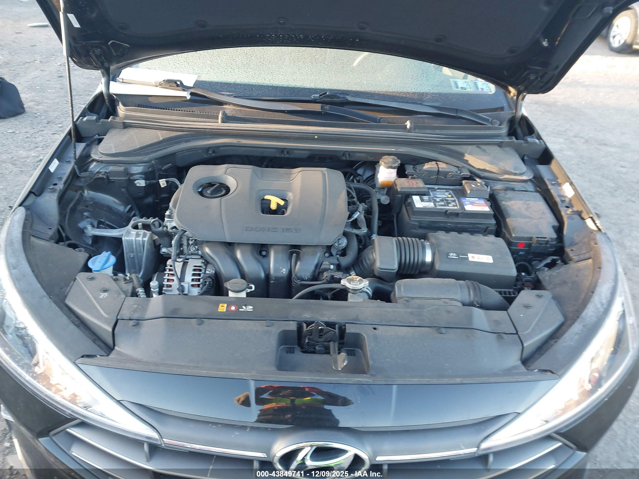 HYUNDAI ELANTRA image 10
