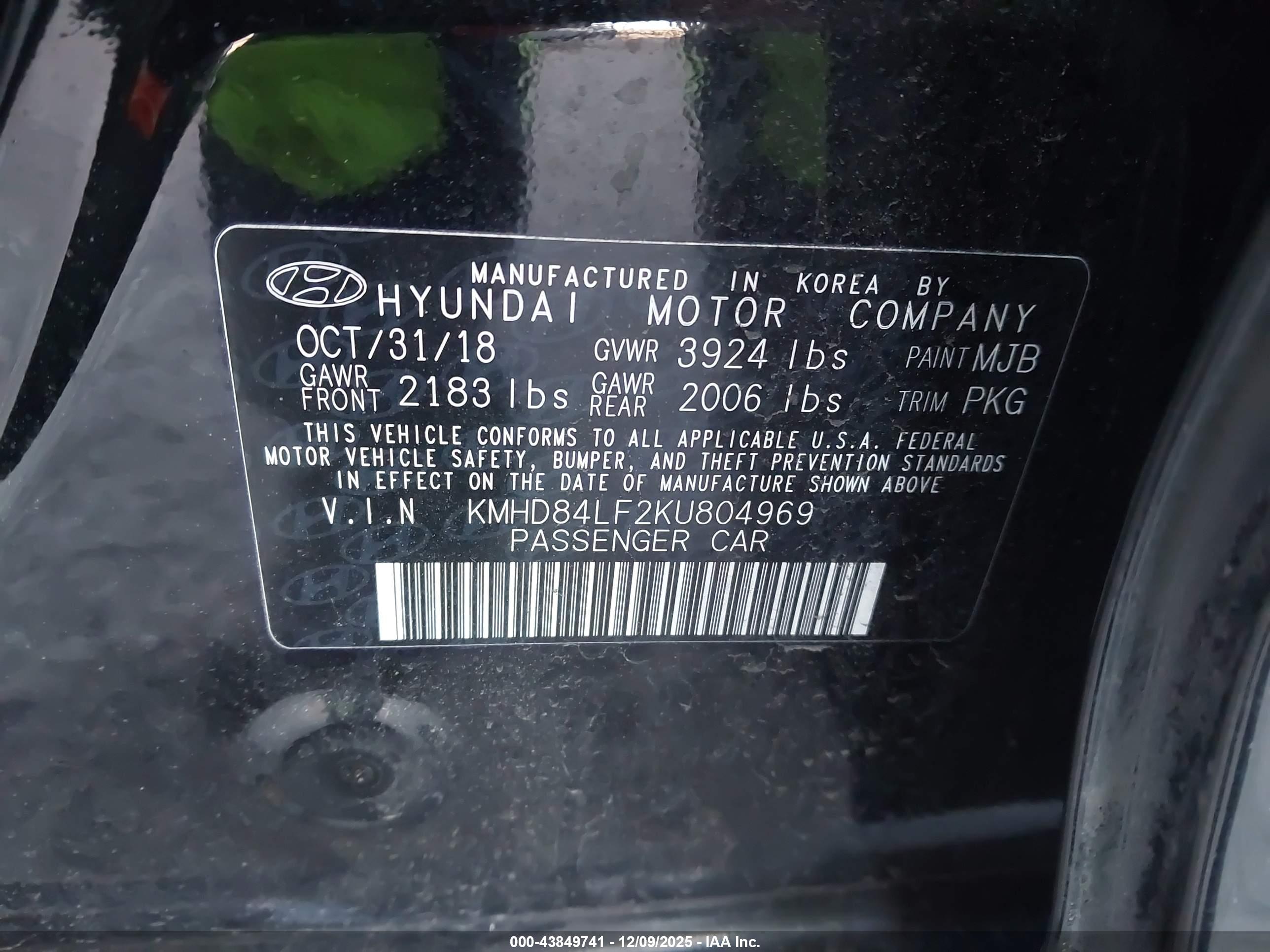 HYUNDAI ELANTRA image 9