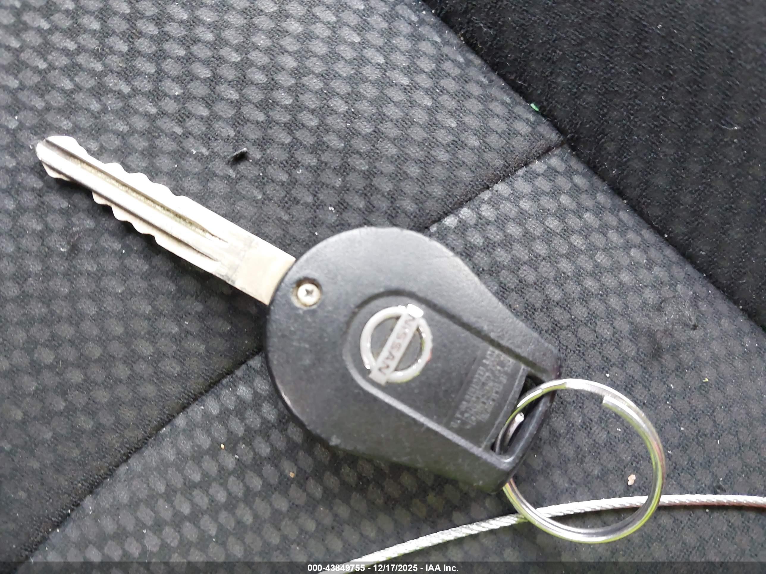 NISSAN ROGUE image 11