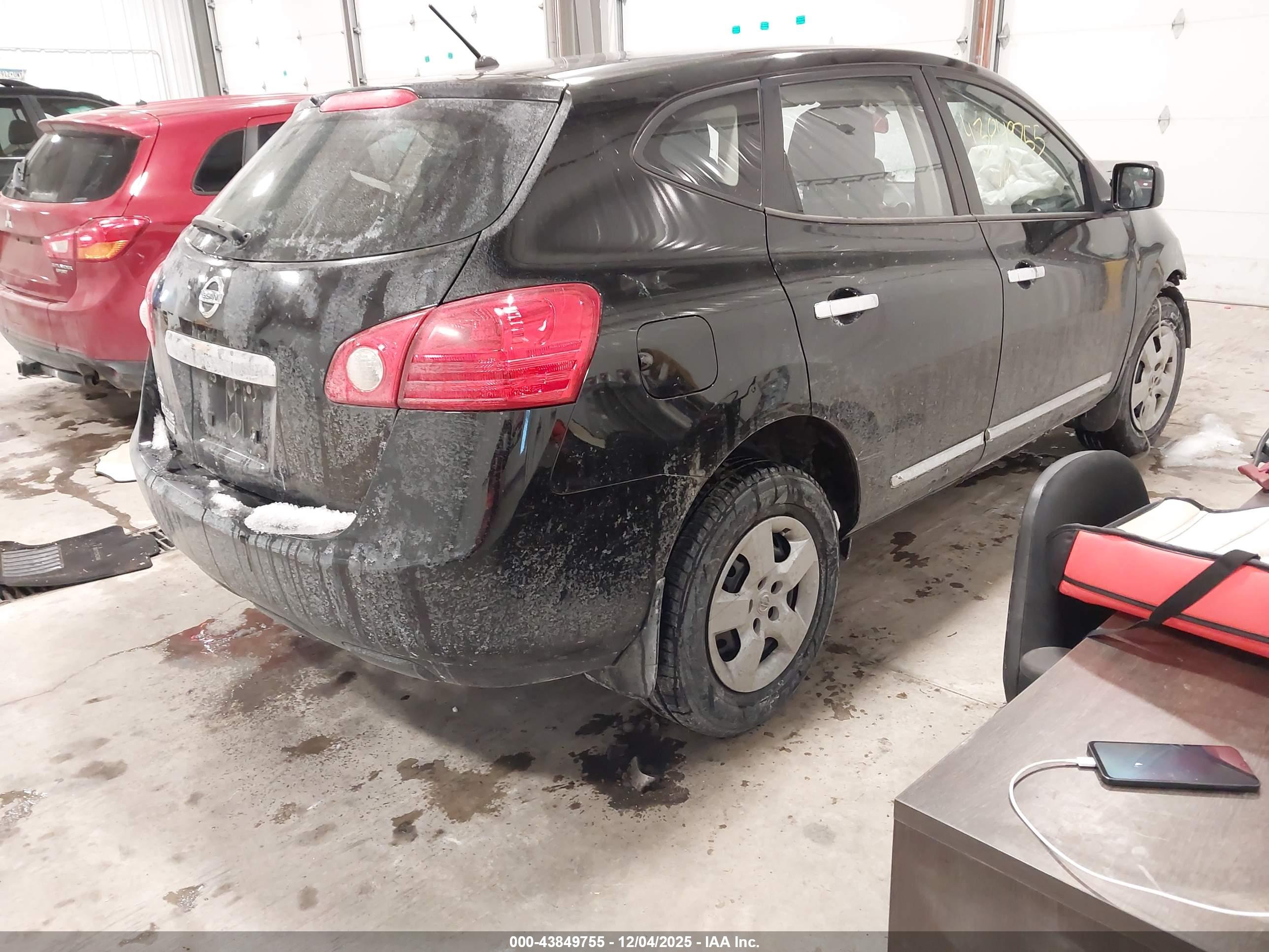 NISSAN ROGUE image 4