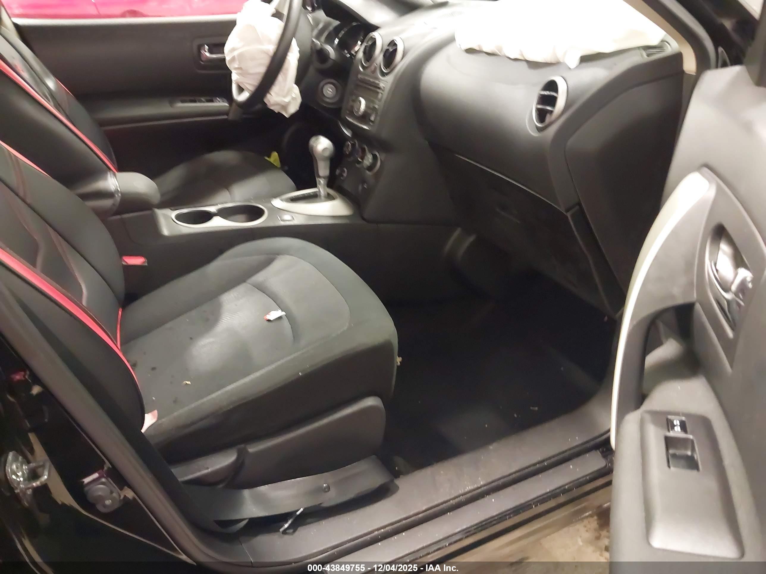 NISSAN ROGUE image 5