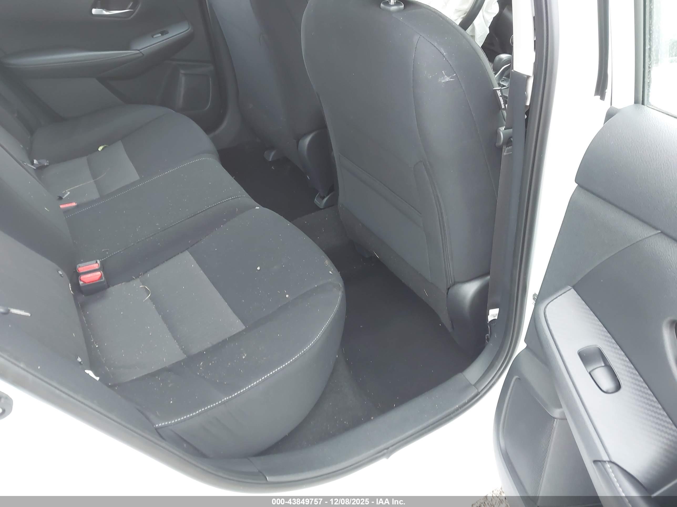 NISSAN SENTRA image 8