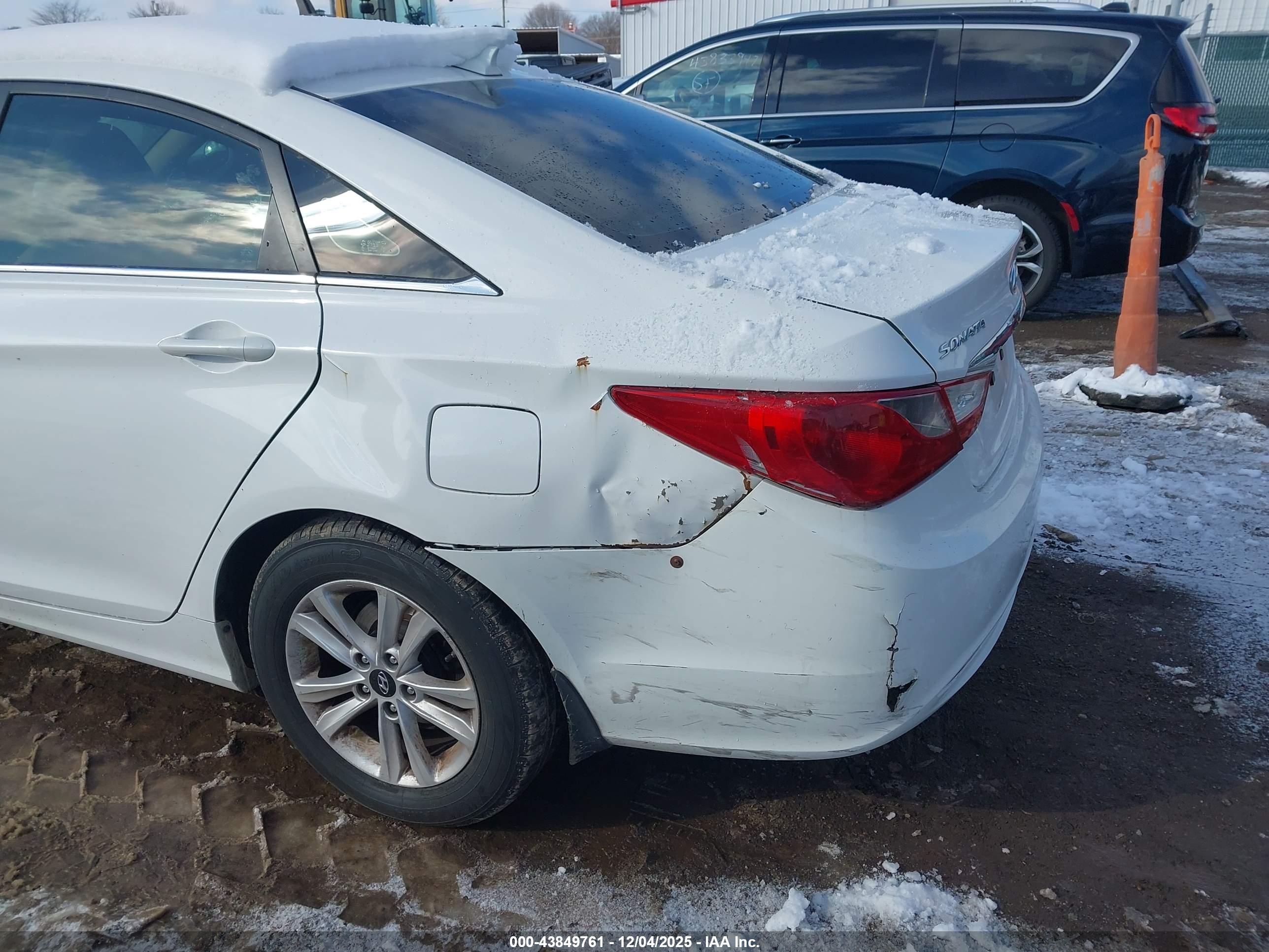 HYUNDAI SONATA image 6