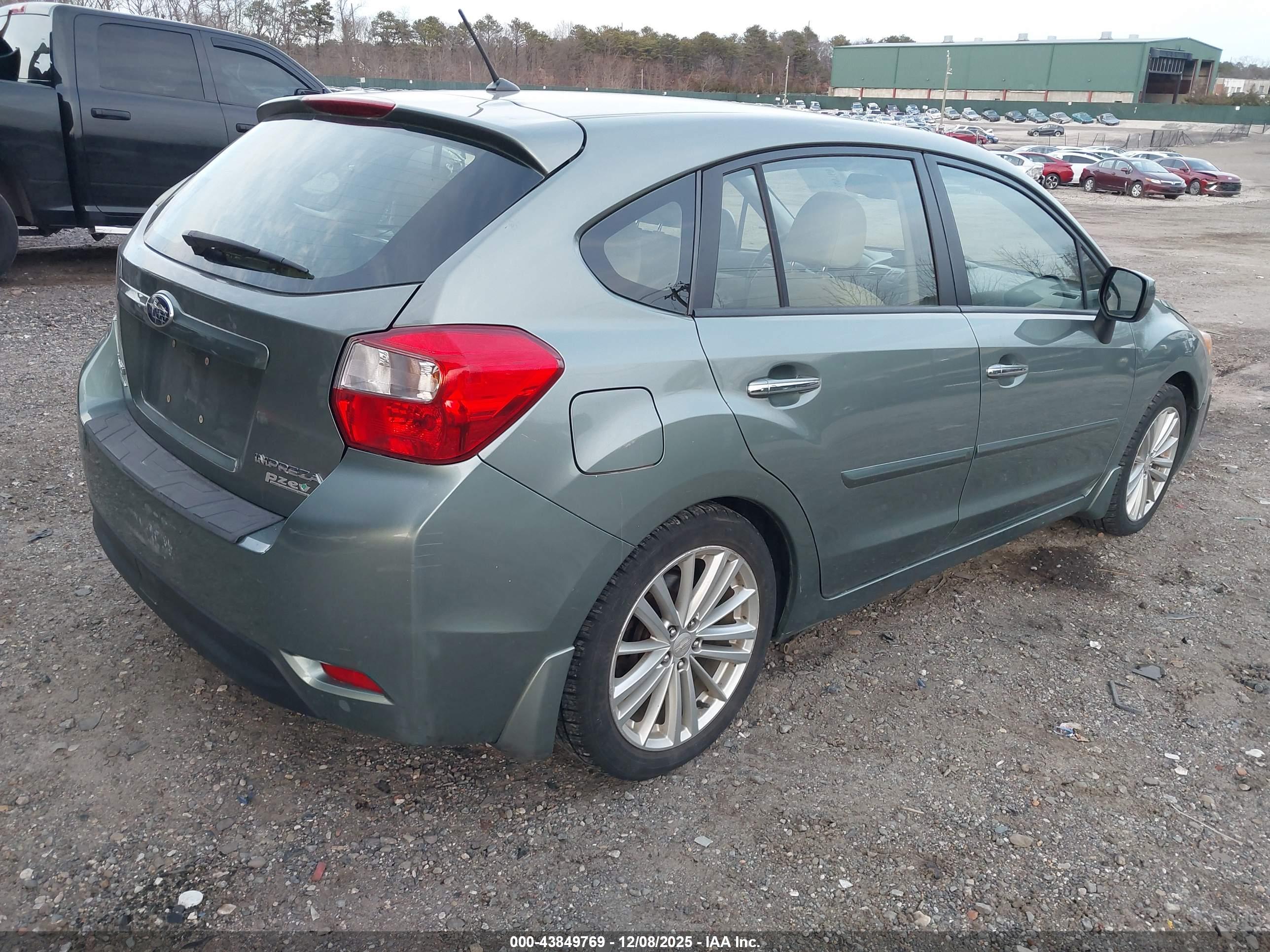 SUBARU IMPREZA image 4