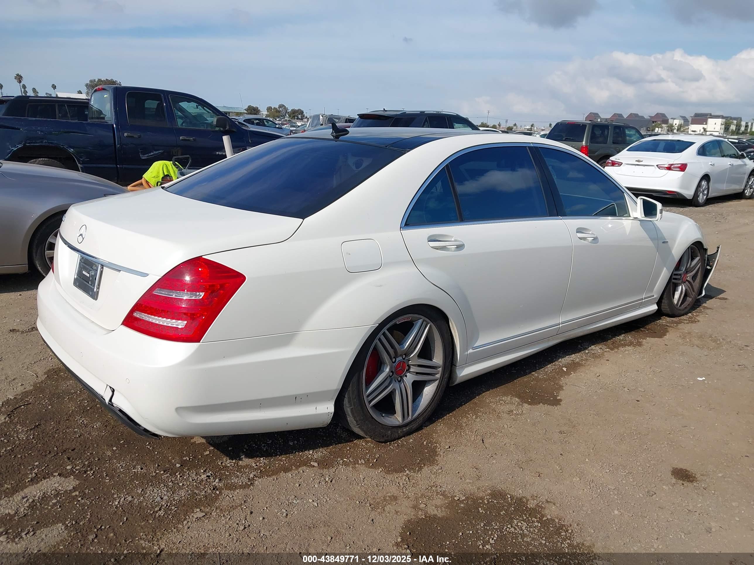 MERCEDES-BENZ S image 4