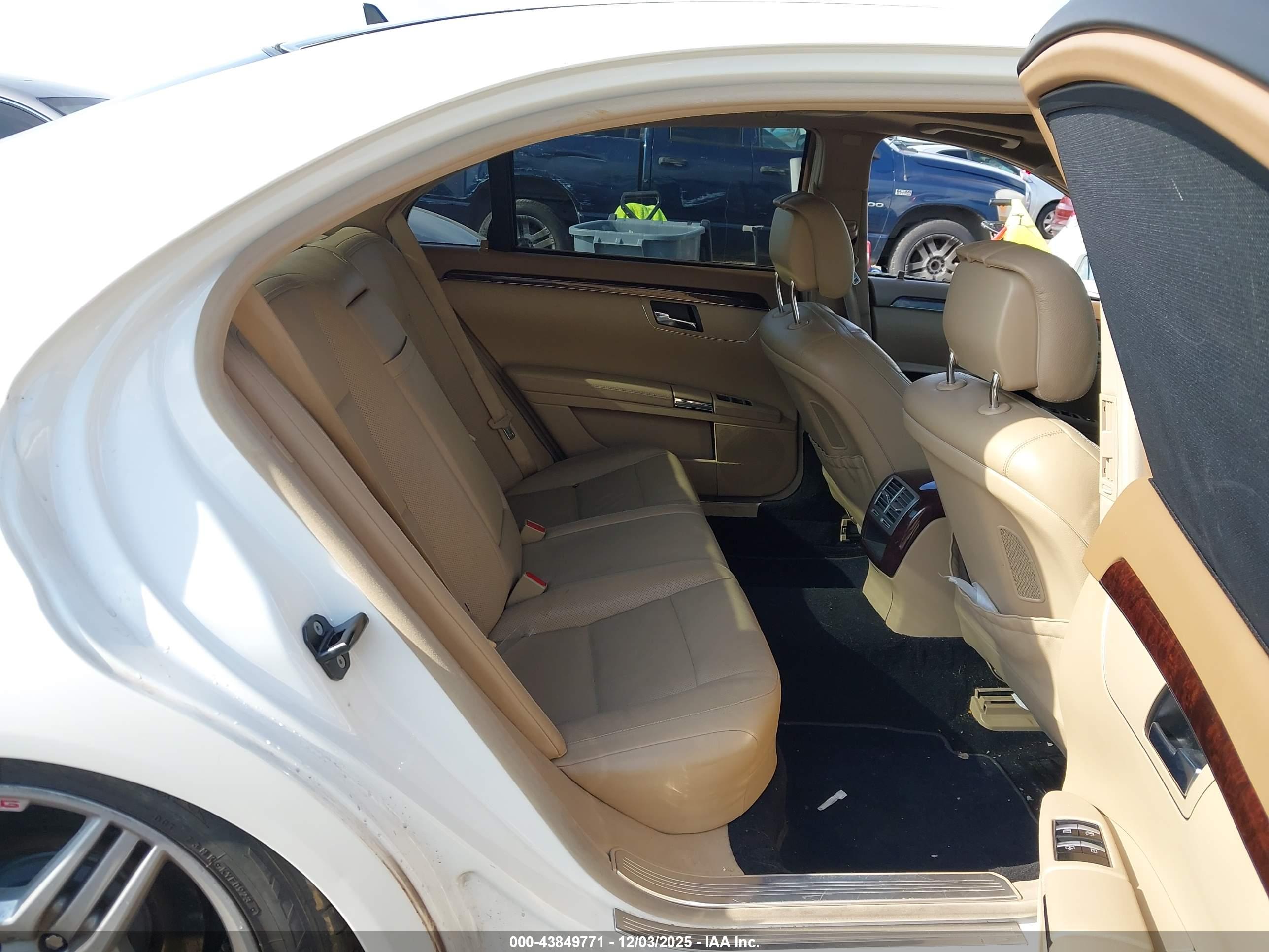 MERCEDES-BENZ S image 8