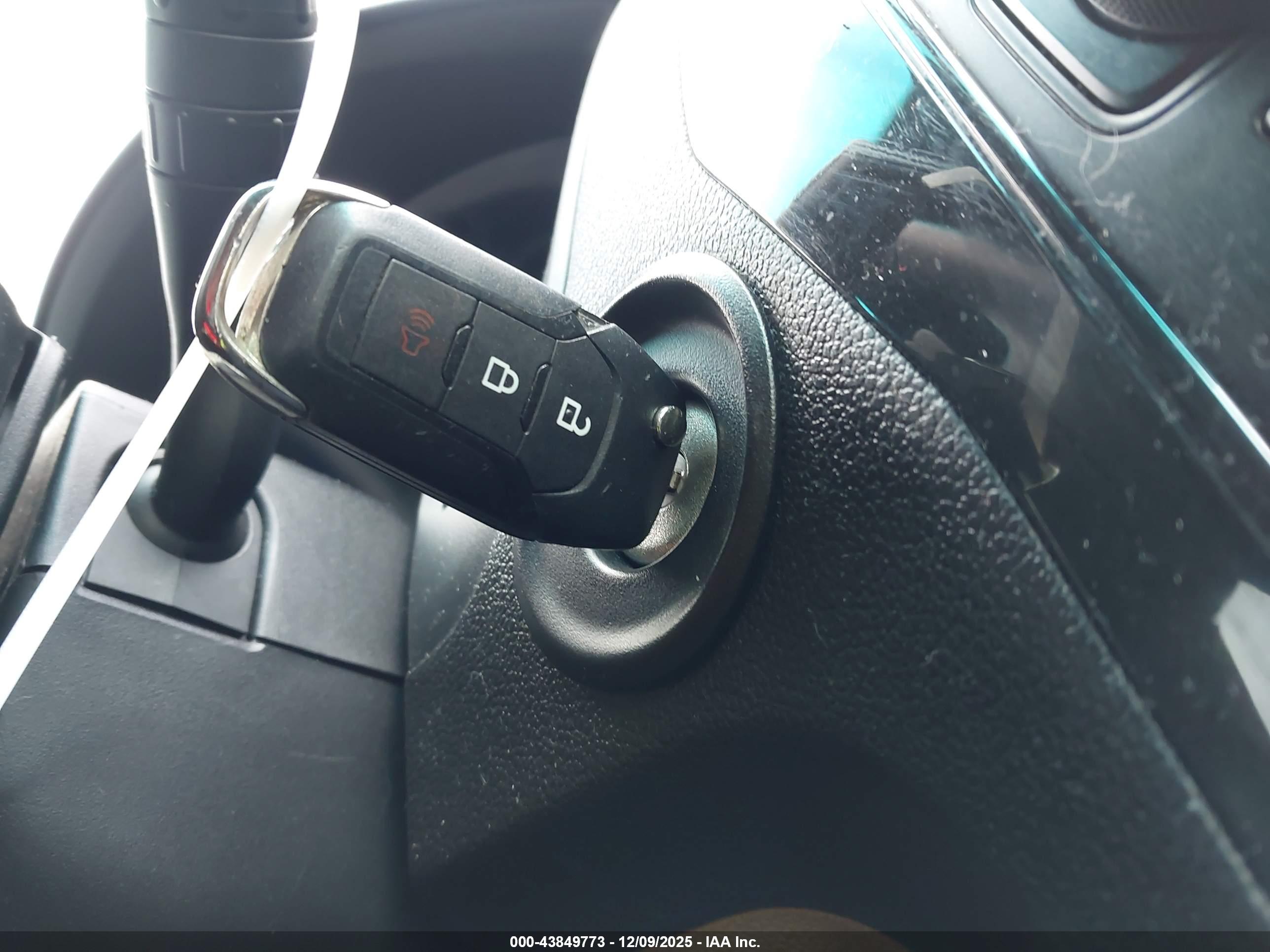 FORD EXPLORER image 11