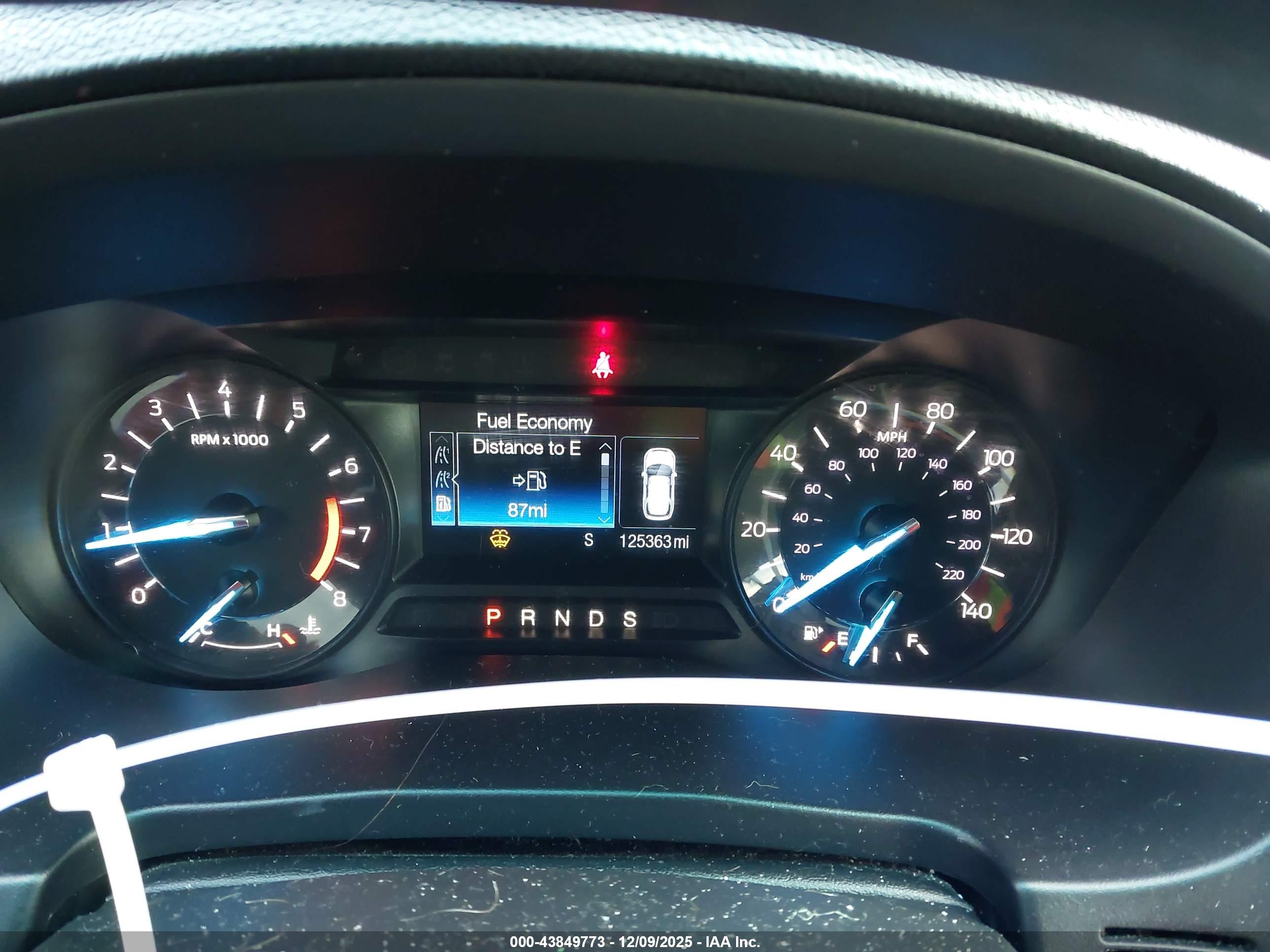 FORD EXPLORER image 7