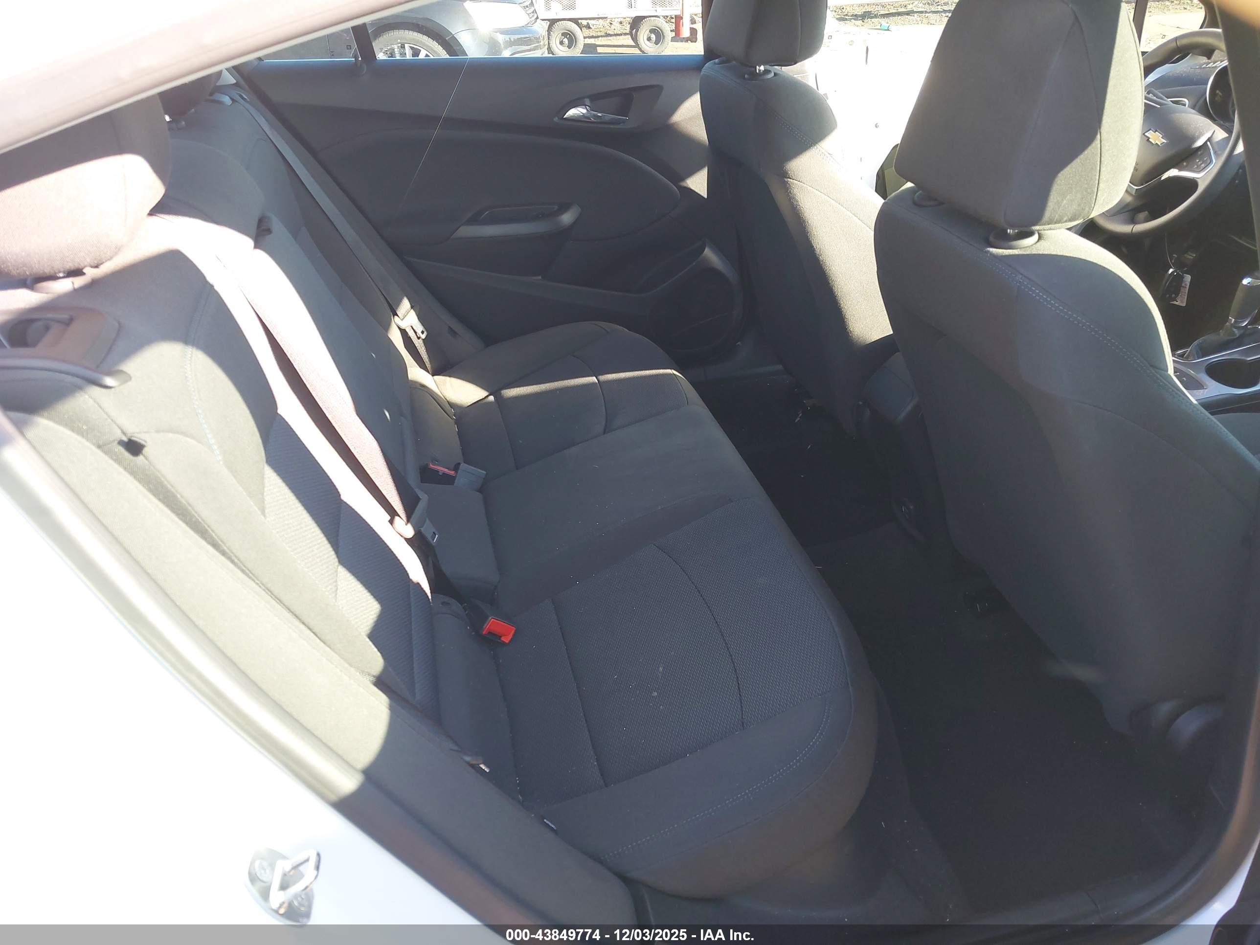 CHEVROLET CRUZE image 8