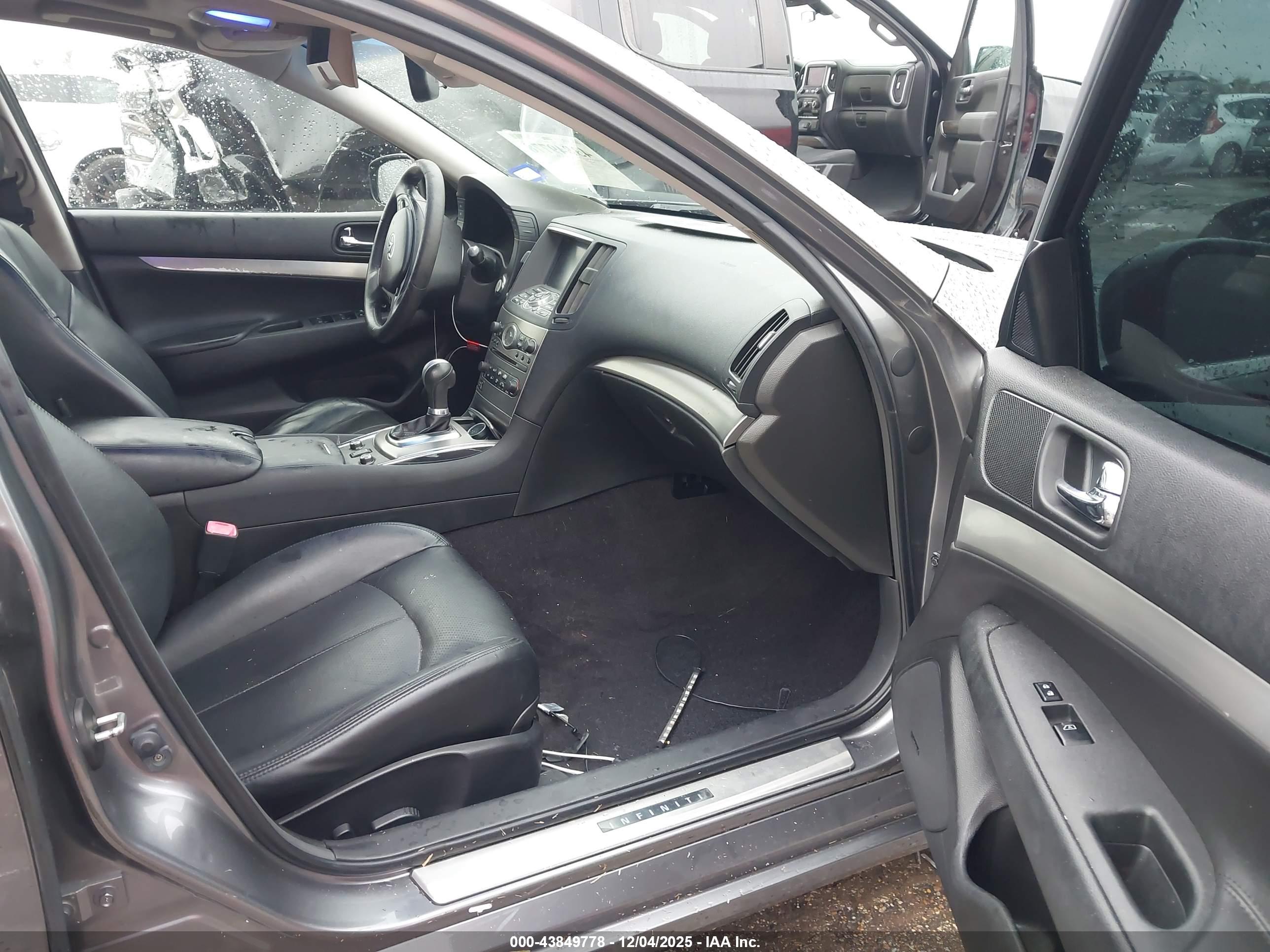 INFINITI G37X image 5