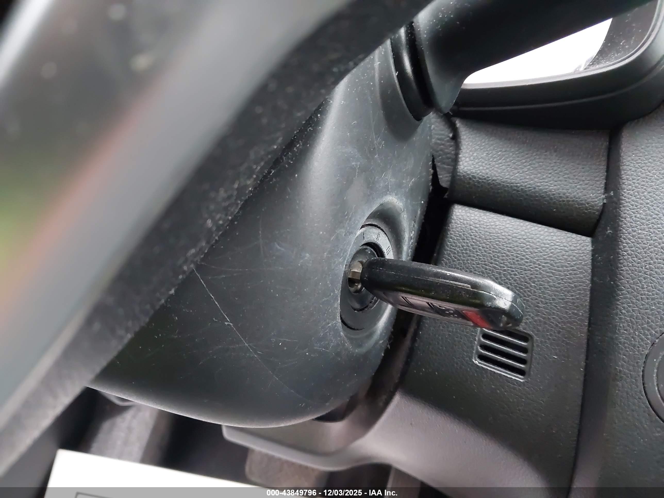 HONDA FIT image 11